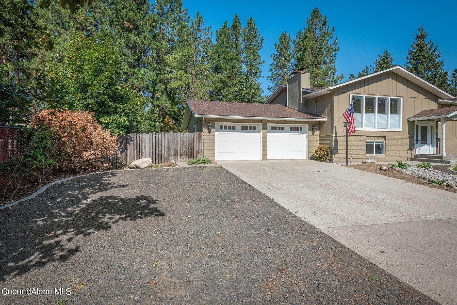 3. Single Family Homes for Sale at 3905 E PONDEROSA BLVD Post Falls, Idaho 83854 United States