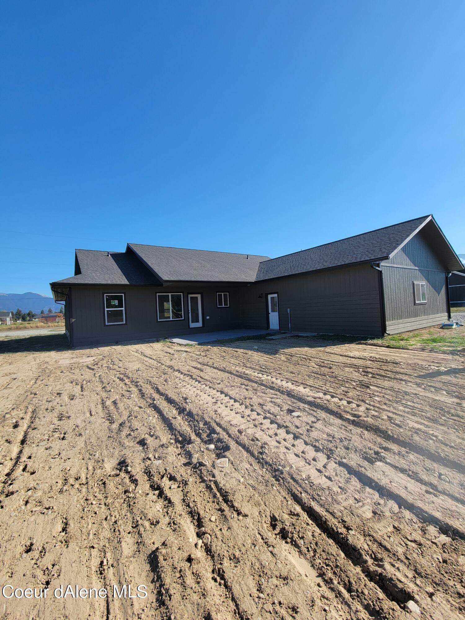 5. Single Family Homes for Sale at 454 S Division Street Moyie Springs, Idaho 83845 United States