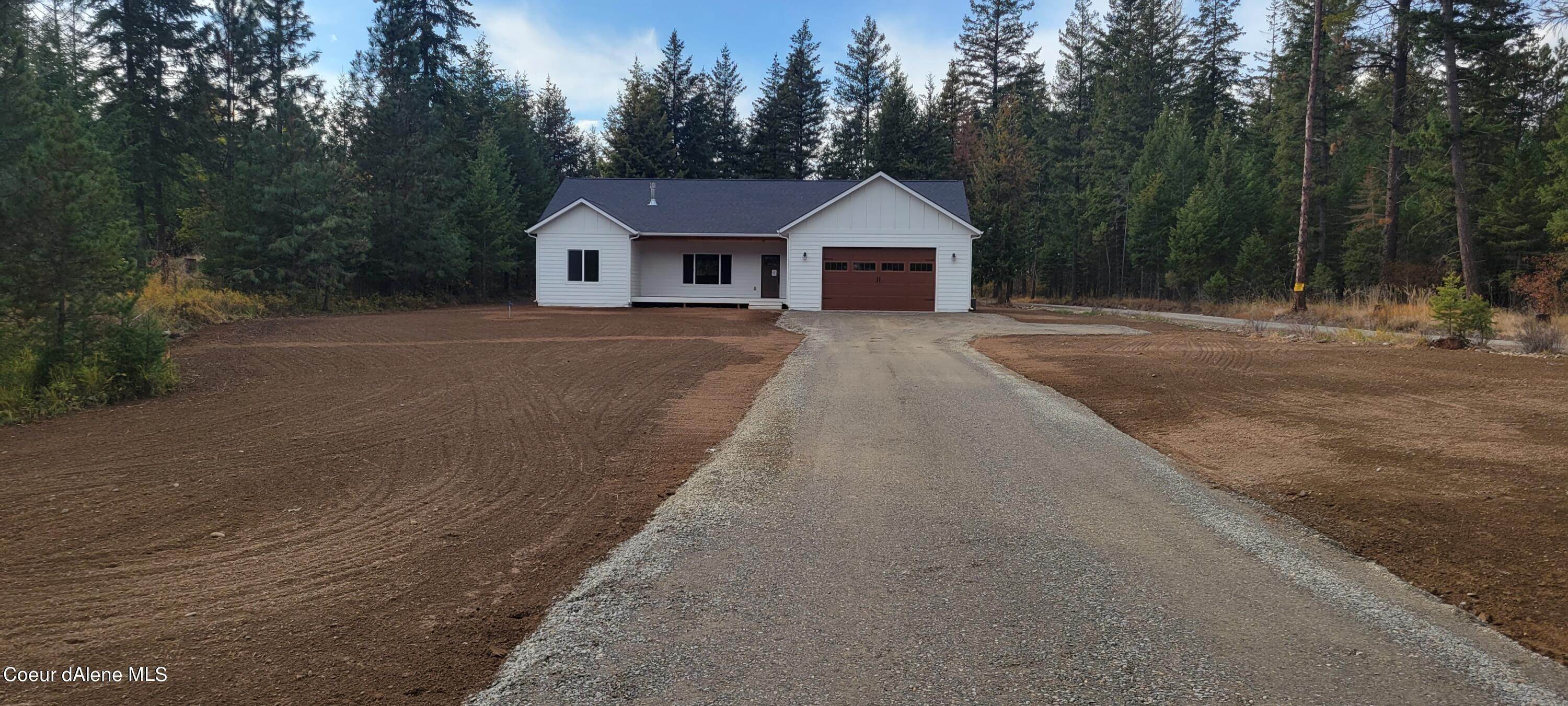 44. Single Family Homes for Sale at 166 Wells Street Moyie Springs, Idaho 83845 United States