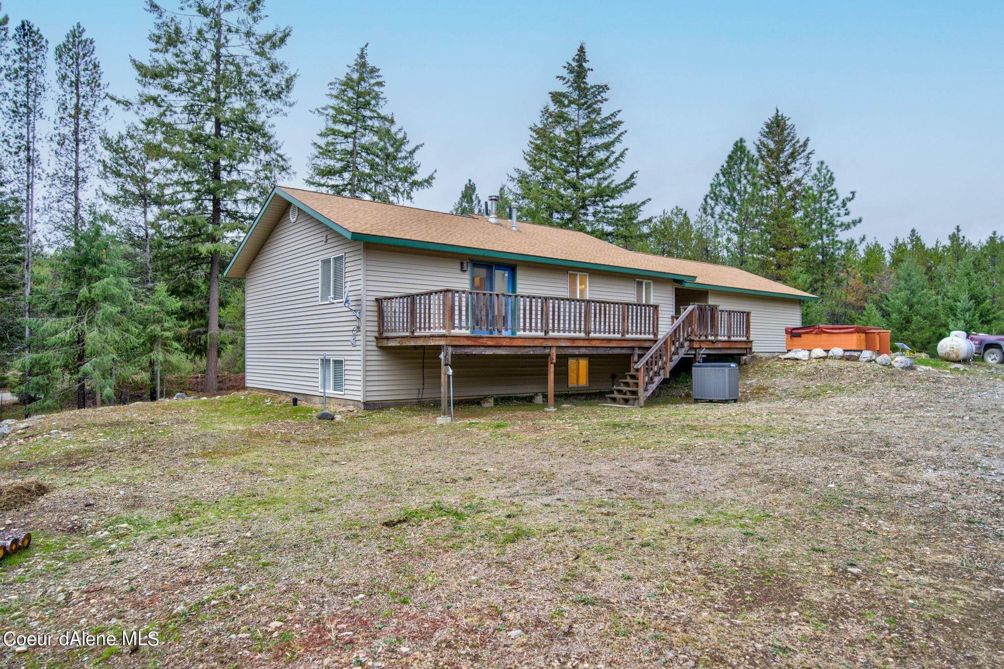 9. Single Family Homes for Sale at 33026 N TAHOE Drive Spirit Lake, Idaho 83869 United States