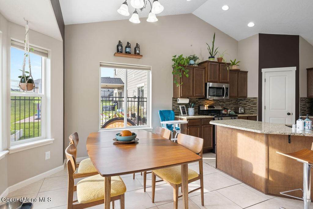 10. Single Family Homes for Sale at 234 S Legacy Ridge Drive Liberty Lake, Washington 99019 United States
