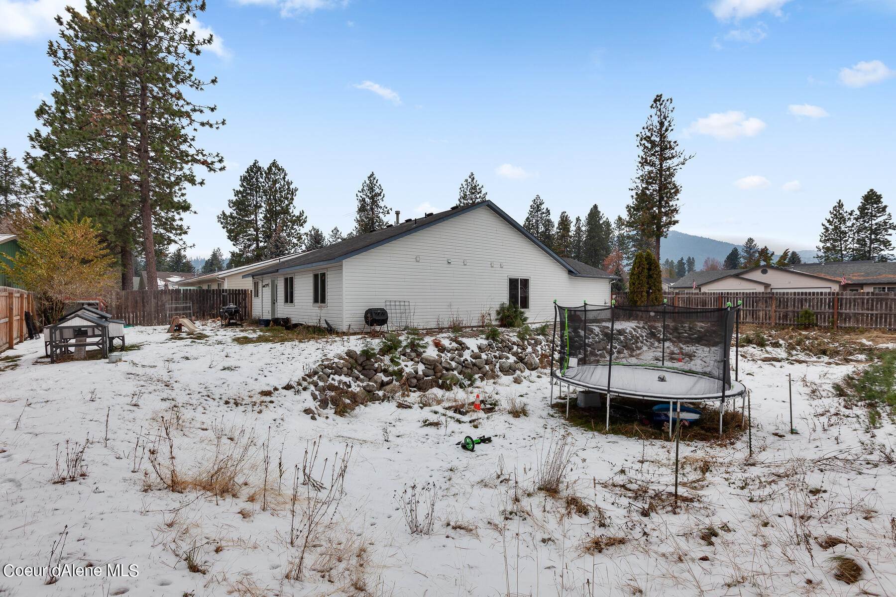 19. Single Family Homes for Sale at 7240 W LAKELAND Street Rathdrum, Idaho 83858 United States