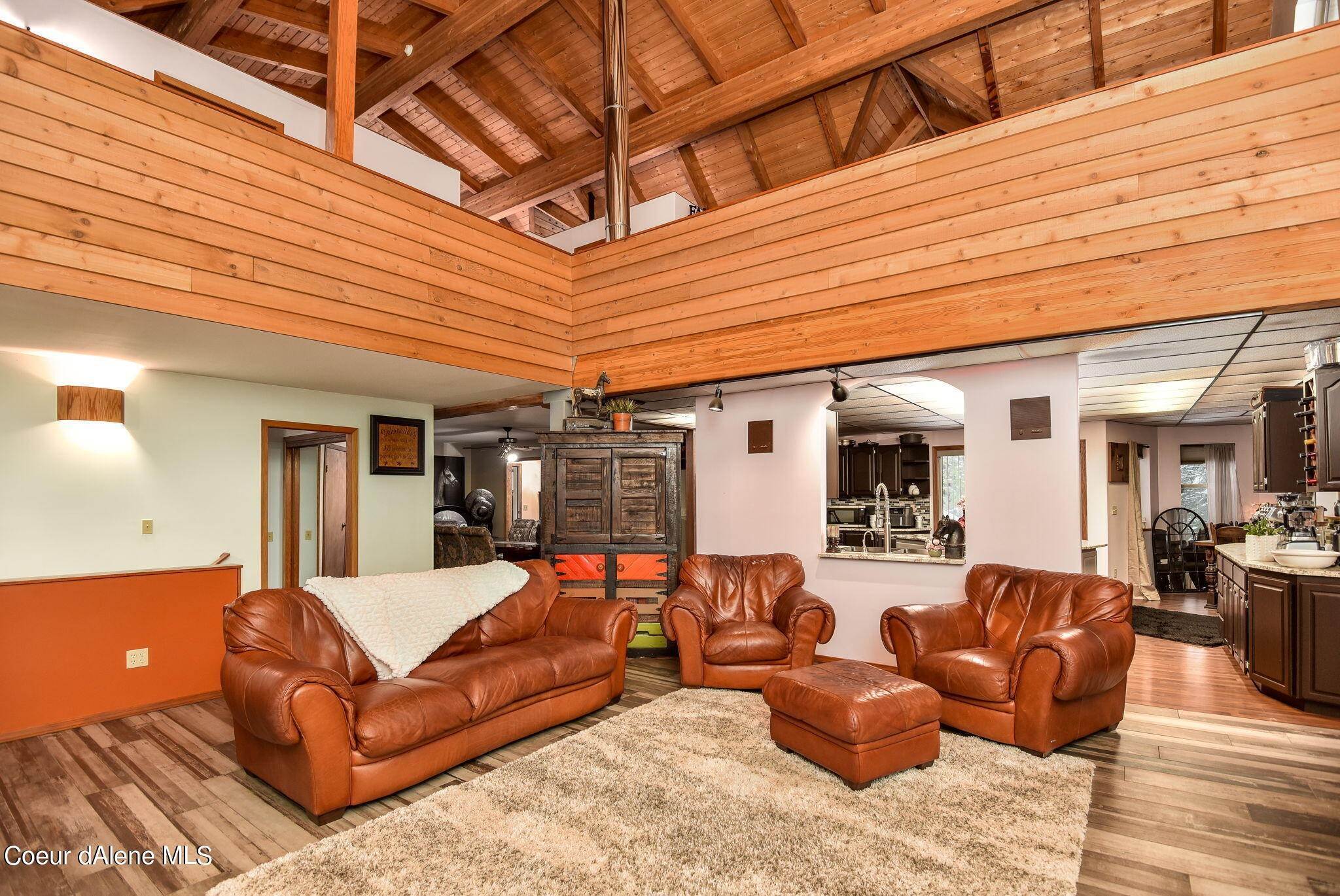 17. Single Family Homes for Sale at 299 Oak Terrace Circle Cocolalla, Idaho 83813 United States