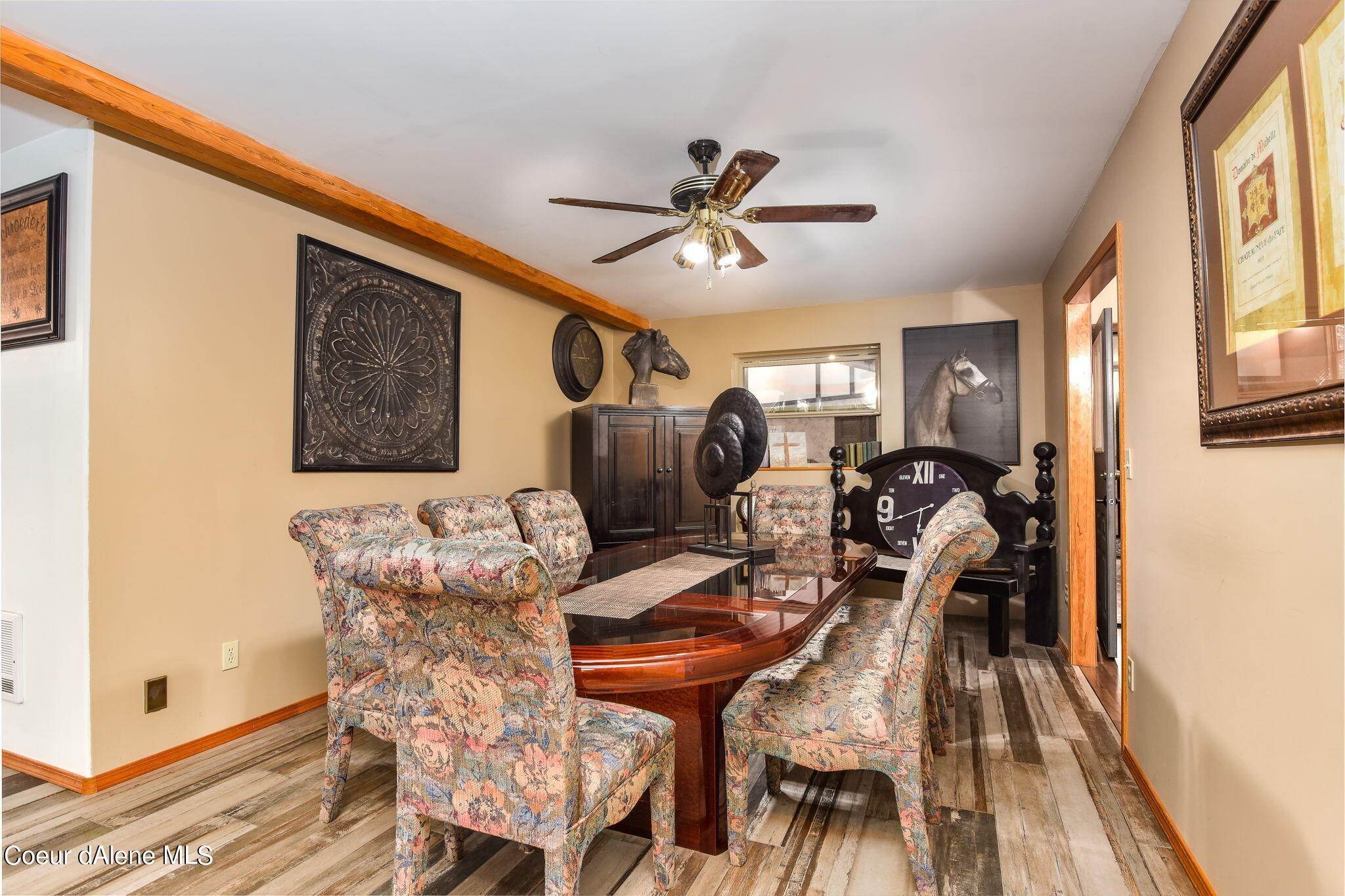 24. Single Family Homes for Sale at 299 Oak Terrace Circle Cocolalla, Idaho 83813 United States