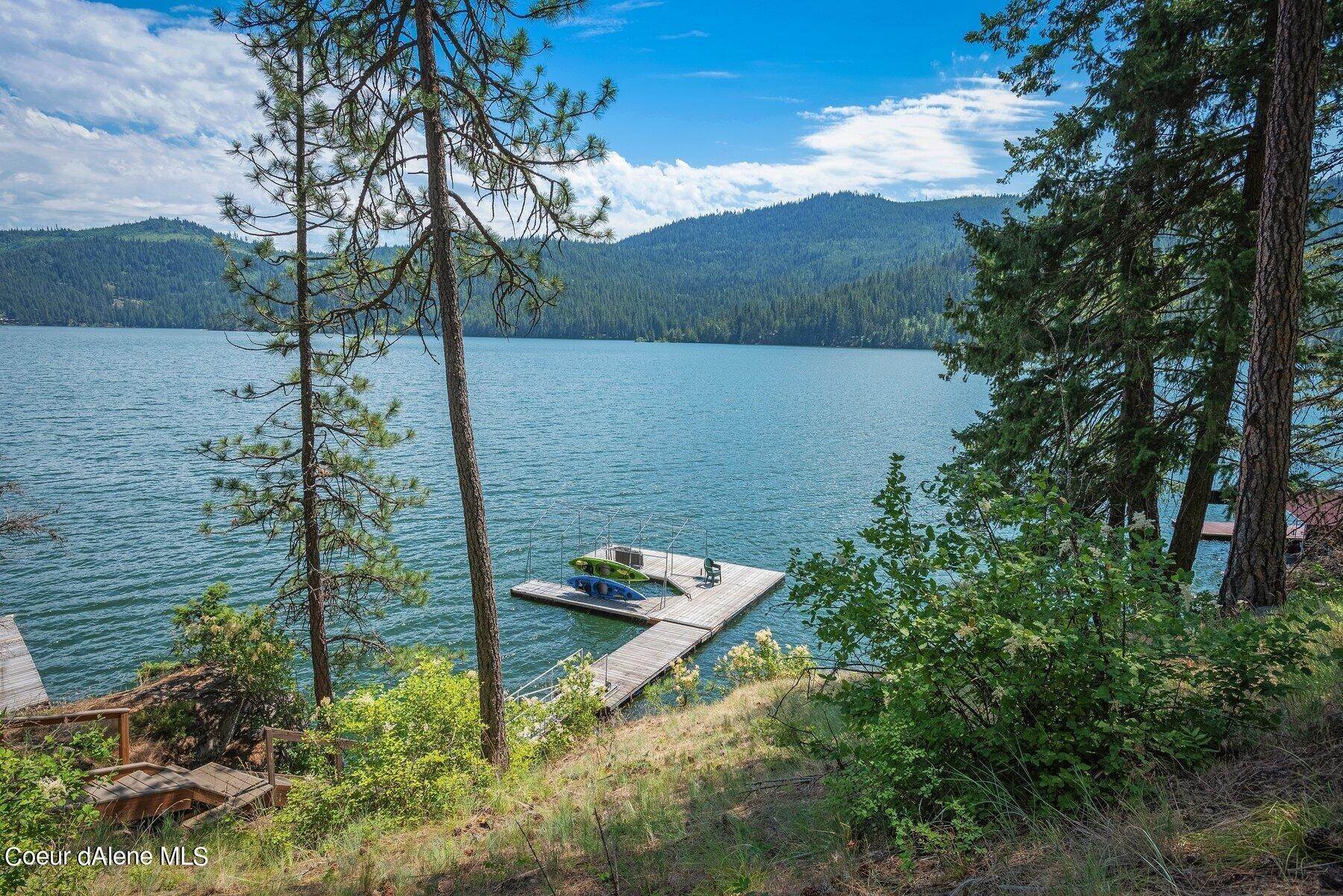 31. Single Family Homes for Sale at 30252 N INDIGO LOOP Spirit Lake, Idaho 83869 United States