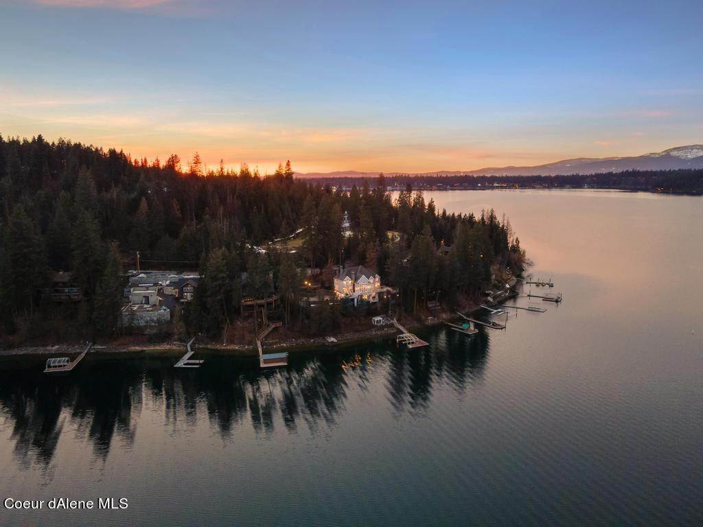 4. Single Family Homes for Sale at 5461 E HAYDEN LAKE Road Hayden, Idaho 83835 United States