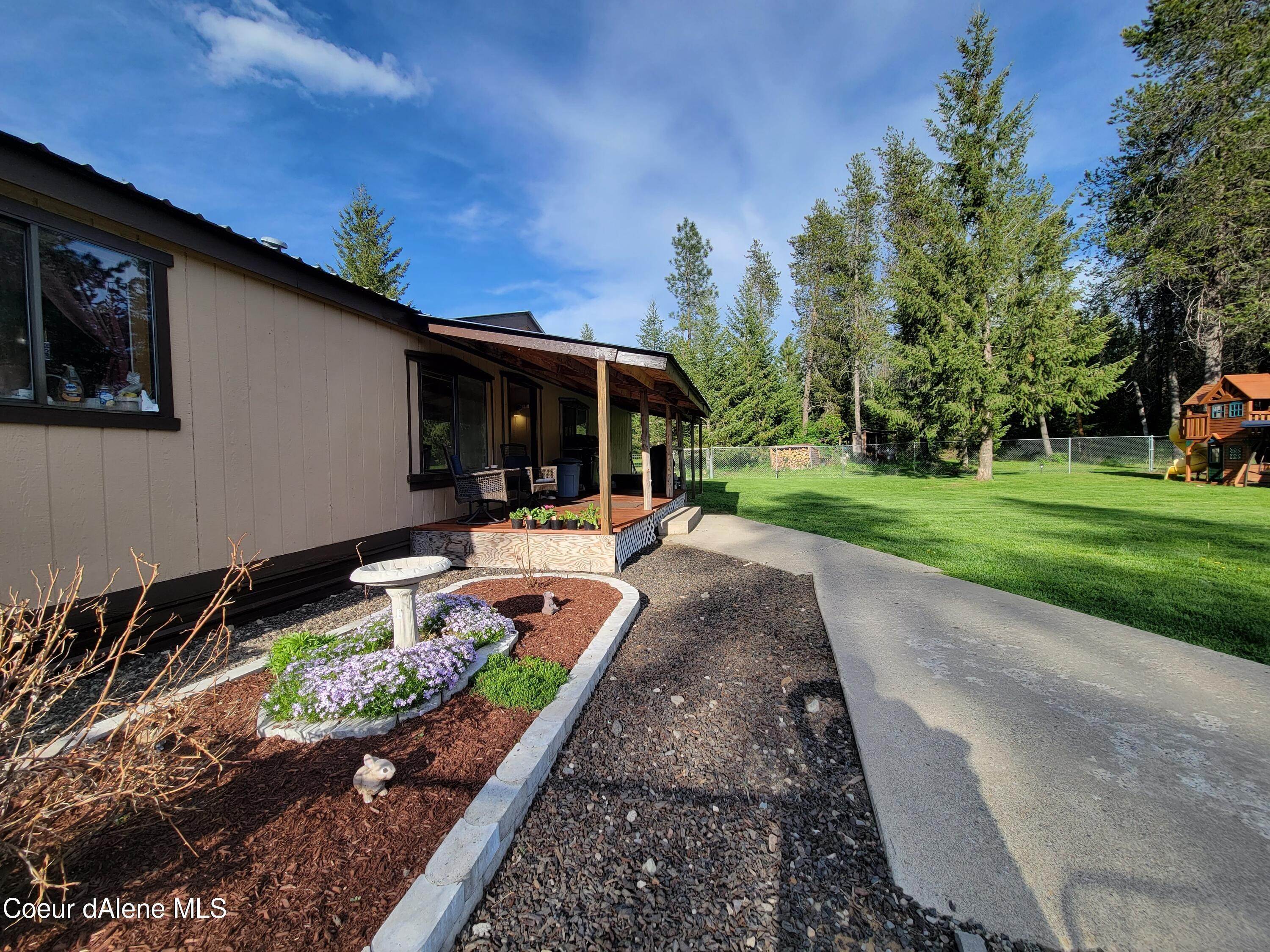 2. Single Family Homes for Sale at 5505 E Freemont Street Athol, Idaho 83801 United States