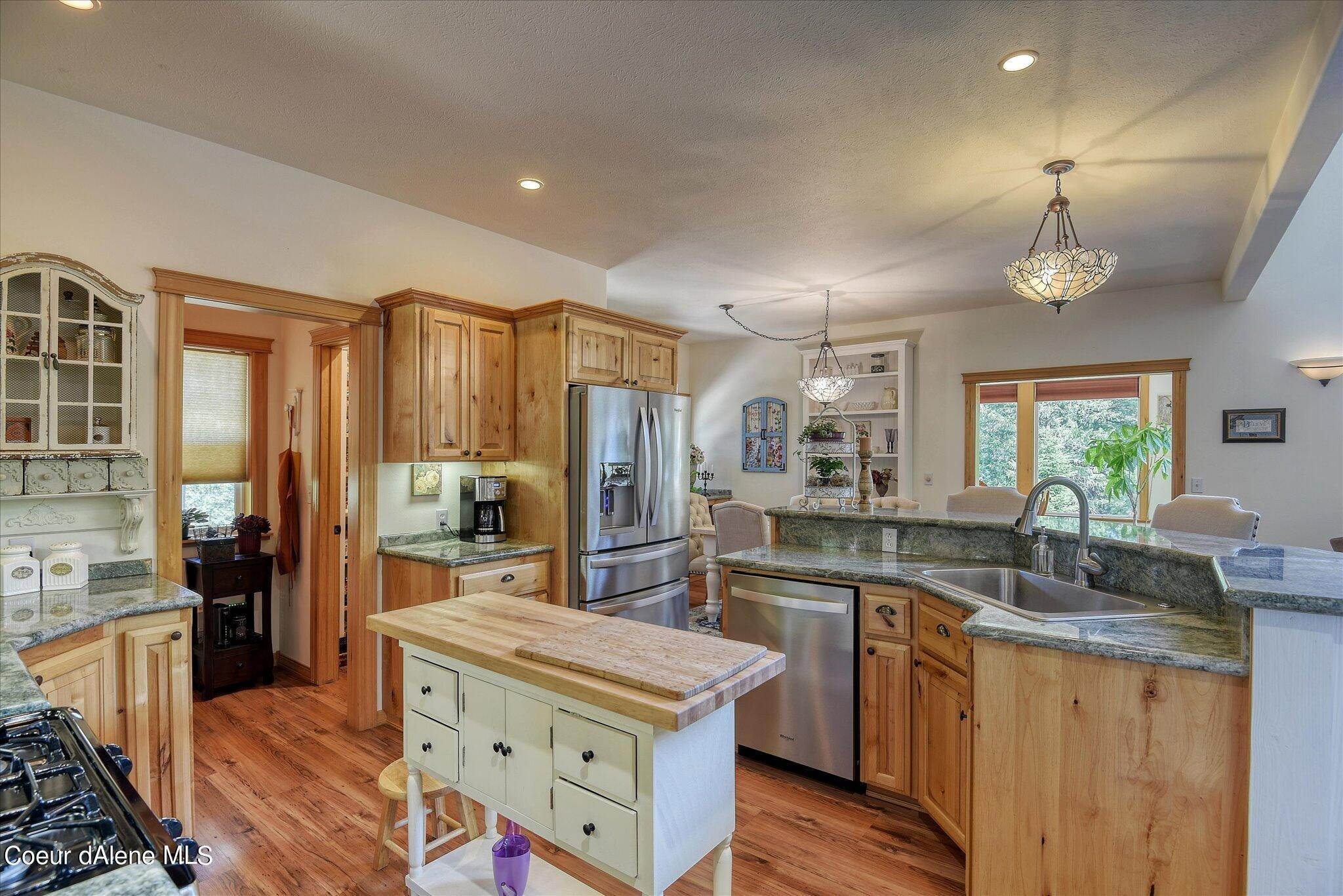 5. Single Family Homes for Sale at 263 Stoneridge Road Blanchard, Idaho 83804 United States