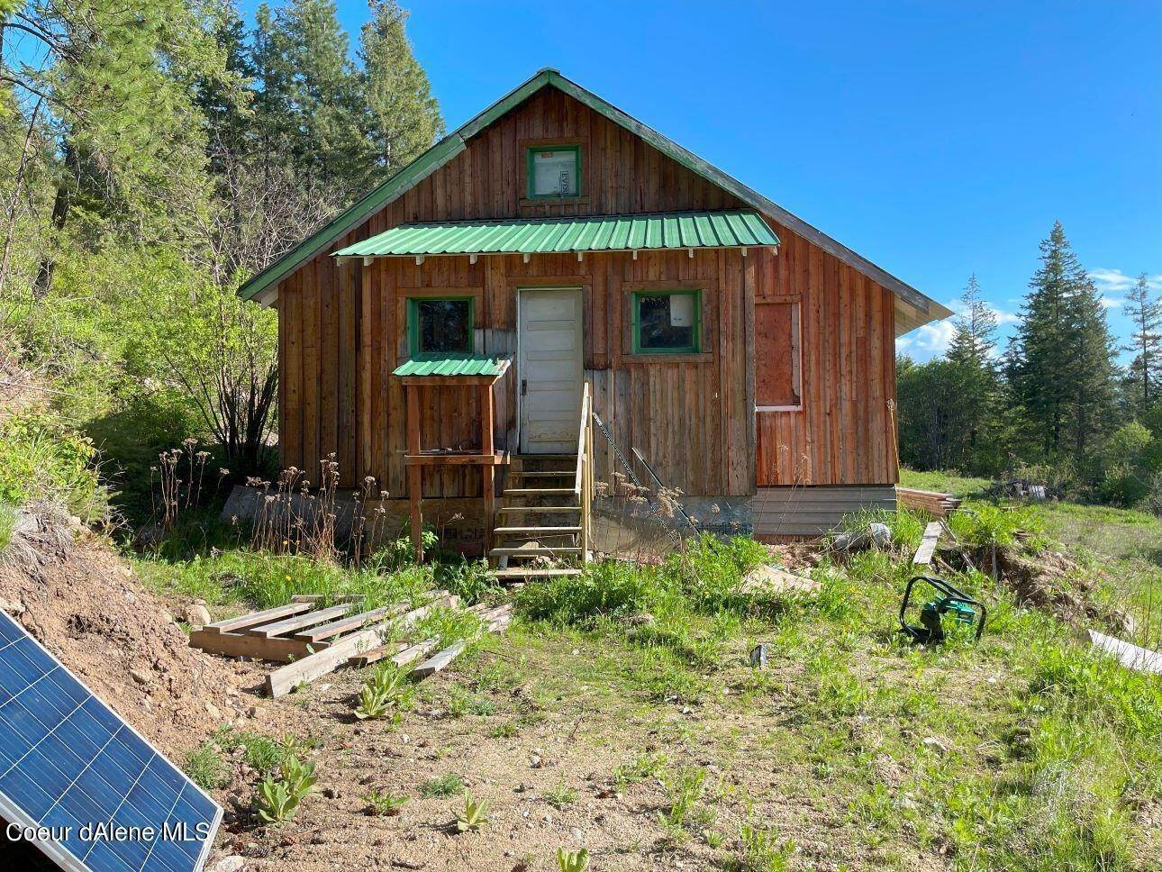 25. Single Family Homes for Sale at 421 Camp Nine Road Bonners Ferry, Idaho 83805 United States