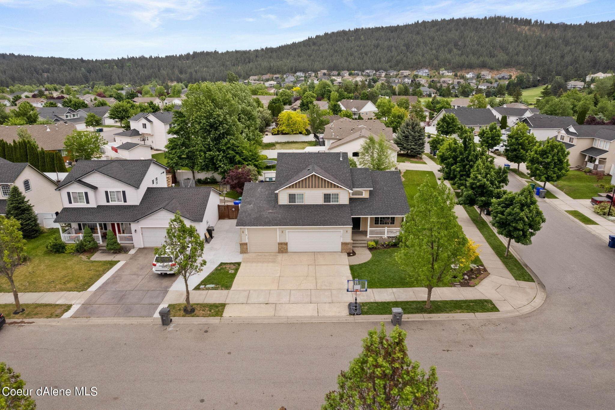 23. Single Family Homes for Sale at 1302 N Simpson Road Liberty Lake, Washington 99019 United States
