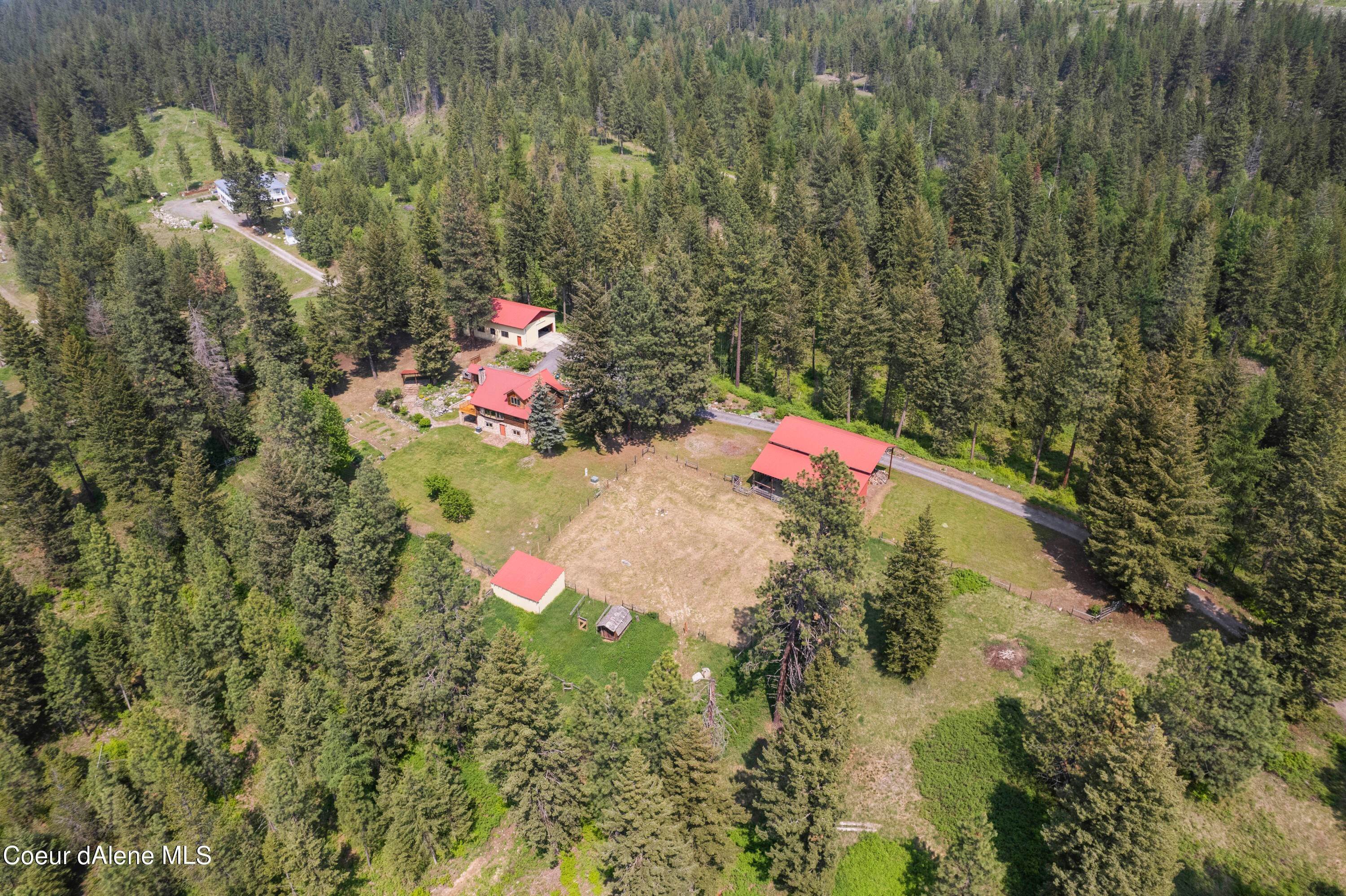 7. Single Family Homes for Sale at 513177 Highway 95 Bonners Ferry, Idaho 83805 United States