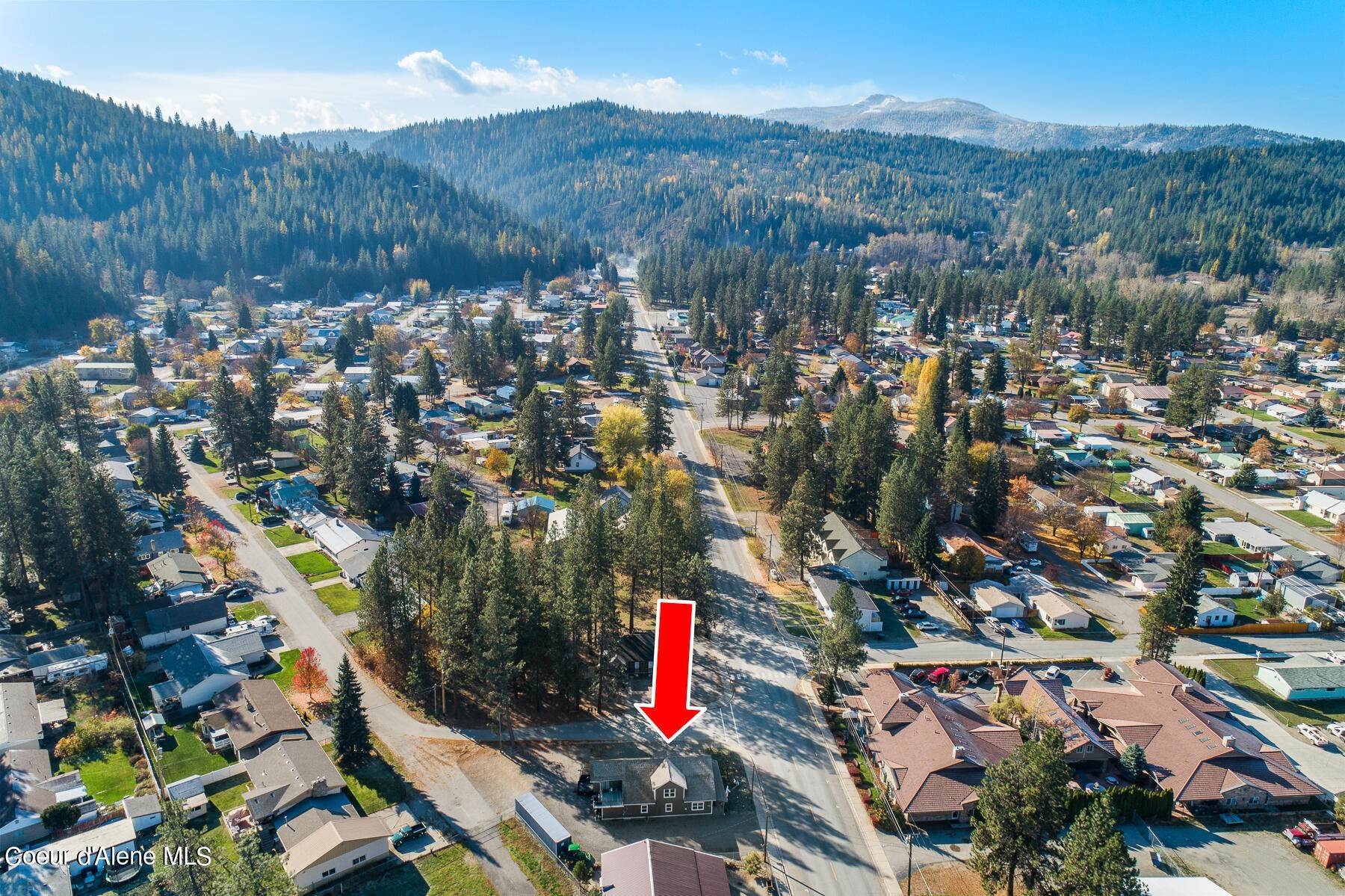 5. Commercial for Sale at 207 S Division Street Pinehurst, Idaho 83850 United States
