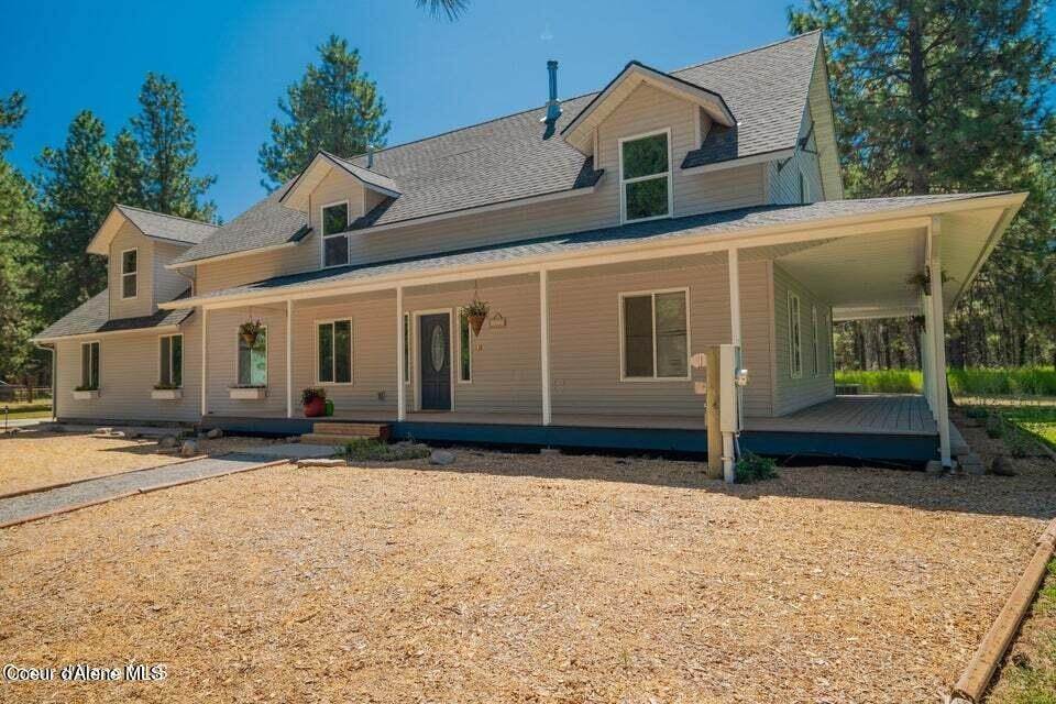3. Single Family Homes for Sale at 28646 N Linzy Lane Athol, Idaho 83801 United States