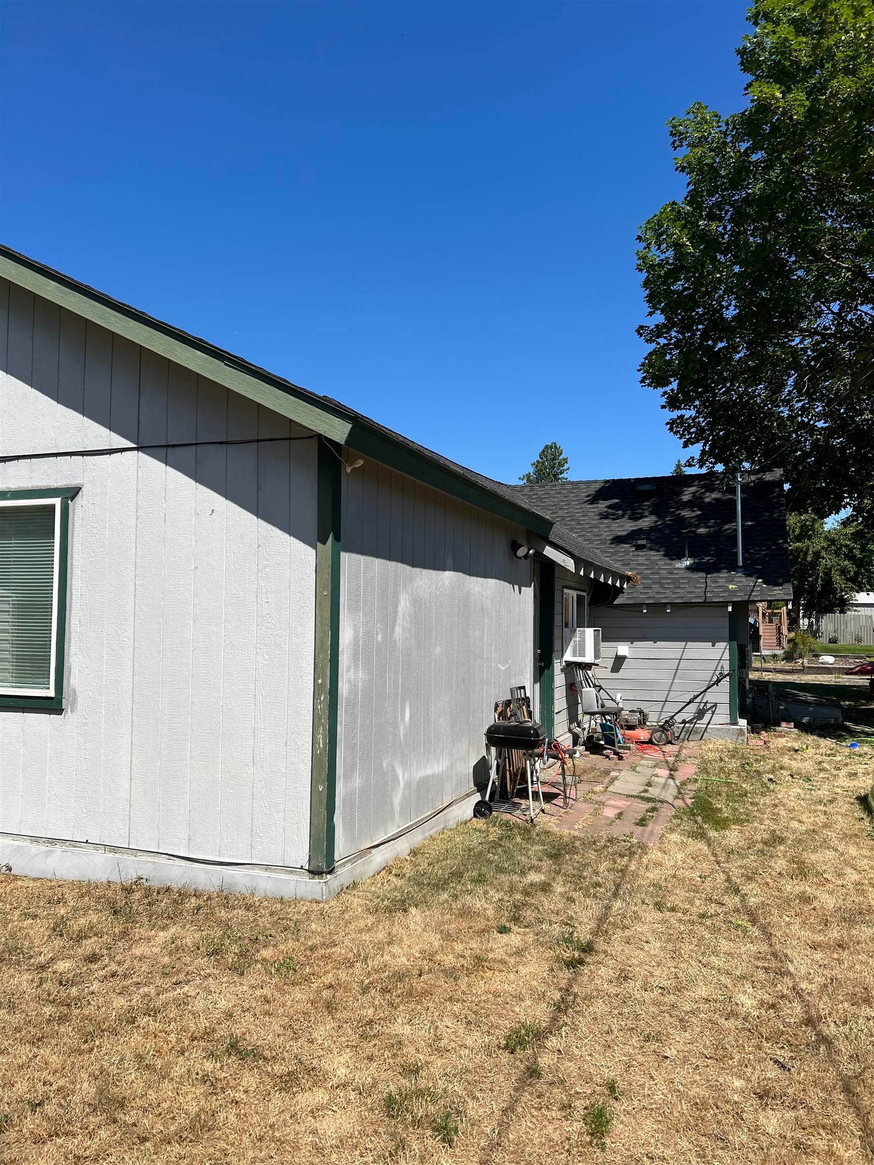 13. Single Family Homes for Sale at 552 E Crown Avenue Spokane, Washington 99207 United States