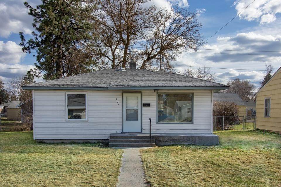 Single Family Homes for Sale at 904 E Nebraska Street Spokane, Washington 99207 United States
