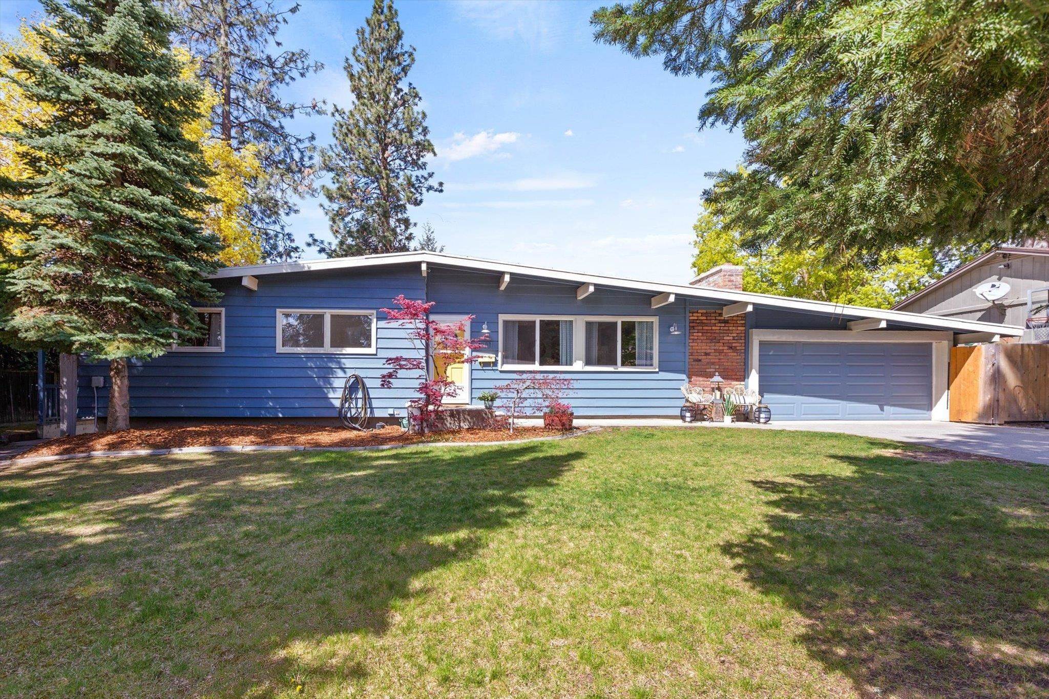 Single Family Homes for Sale at 7111 N Winston Drive Spokane, Washington 99208 United States