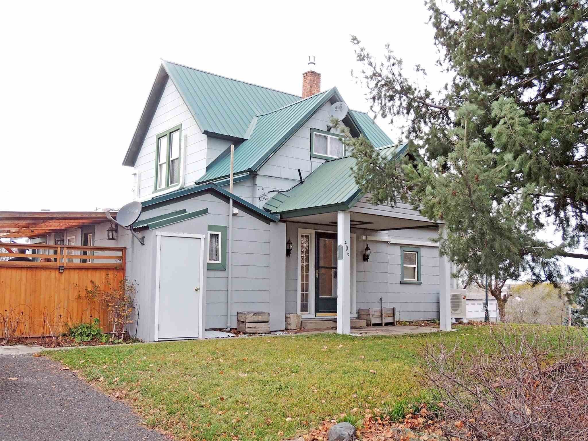 Single Family Homes for Sale at 406 Se Brace Street Wilbur, Washington 99185 United States