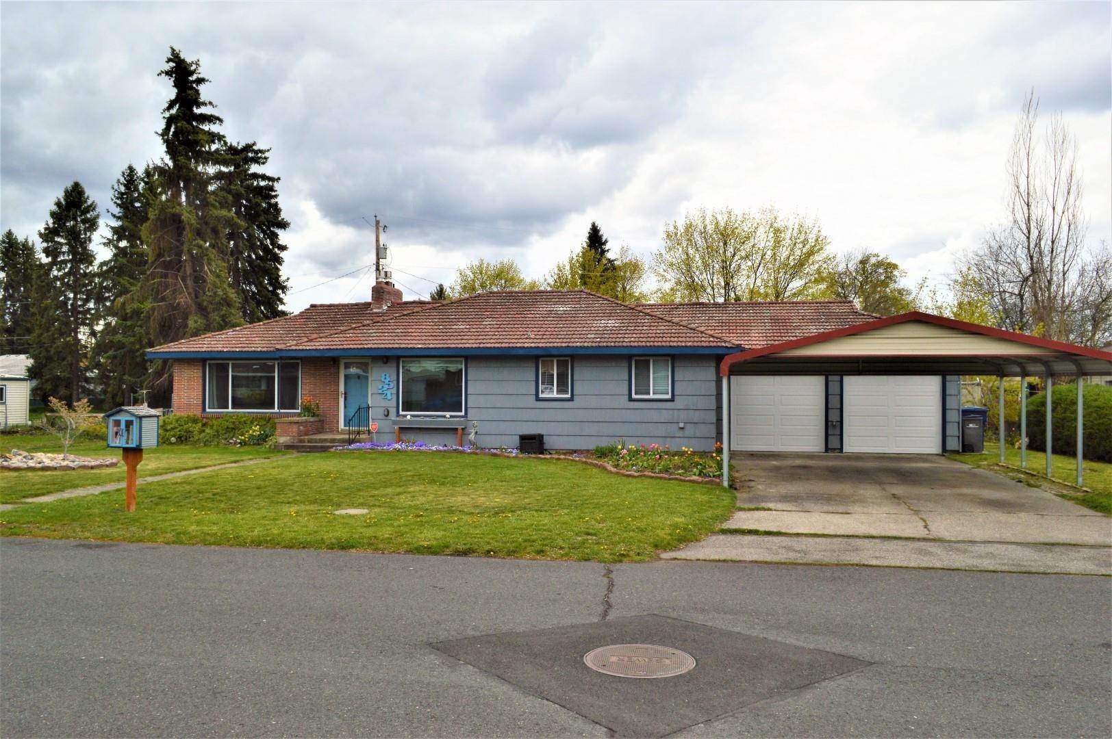 Single Family Homes for Sale at 8524 E Dalton Avenue Millwood, Washington 99212 United States