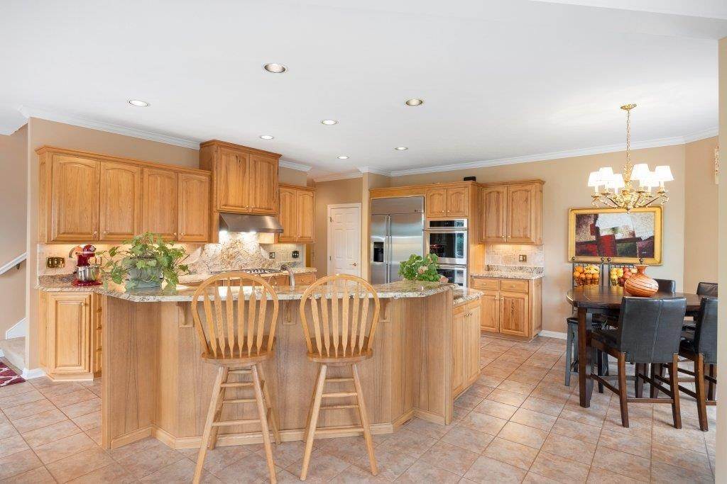 15. Single Family Homes for Sale at 2015 E Wildflower Lane Spokane, Washington 99224 United States