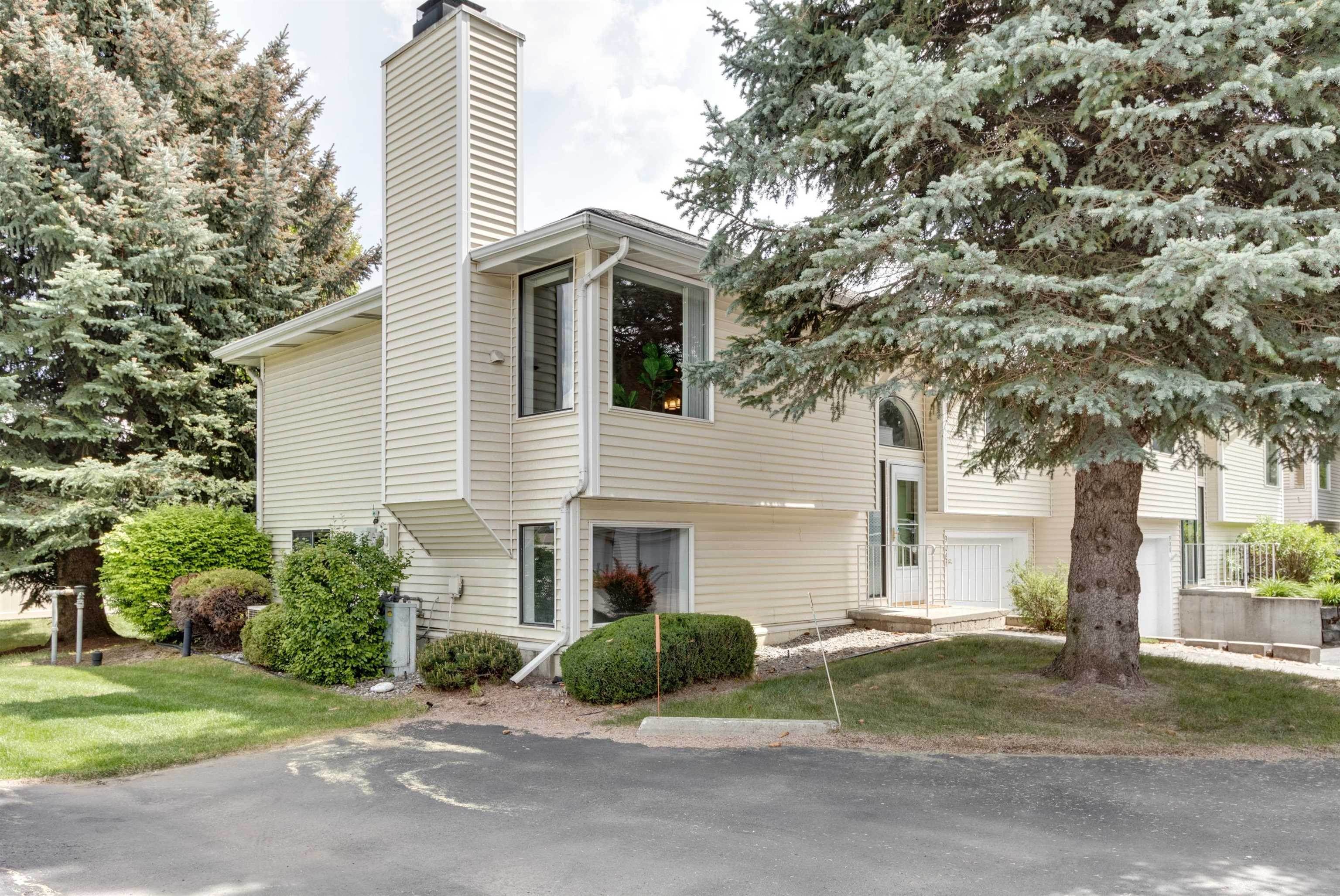 2. Single Family Homes for Sale at 906 E Calkins Drive Spokane, Washington 99208 United States