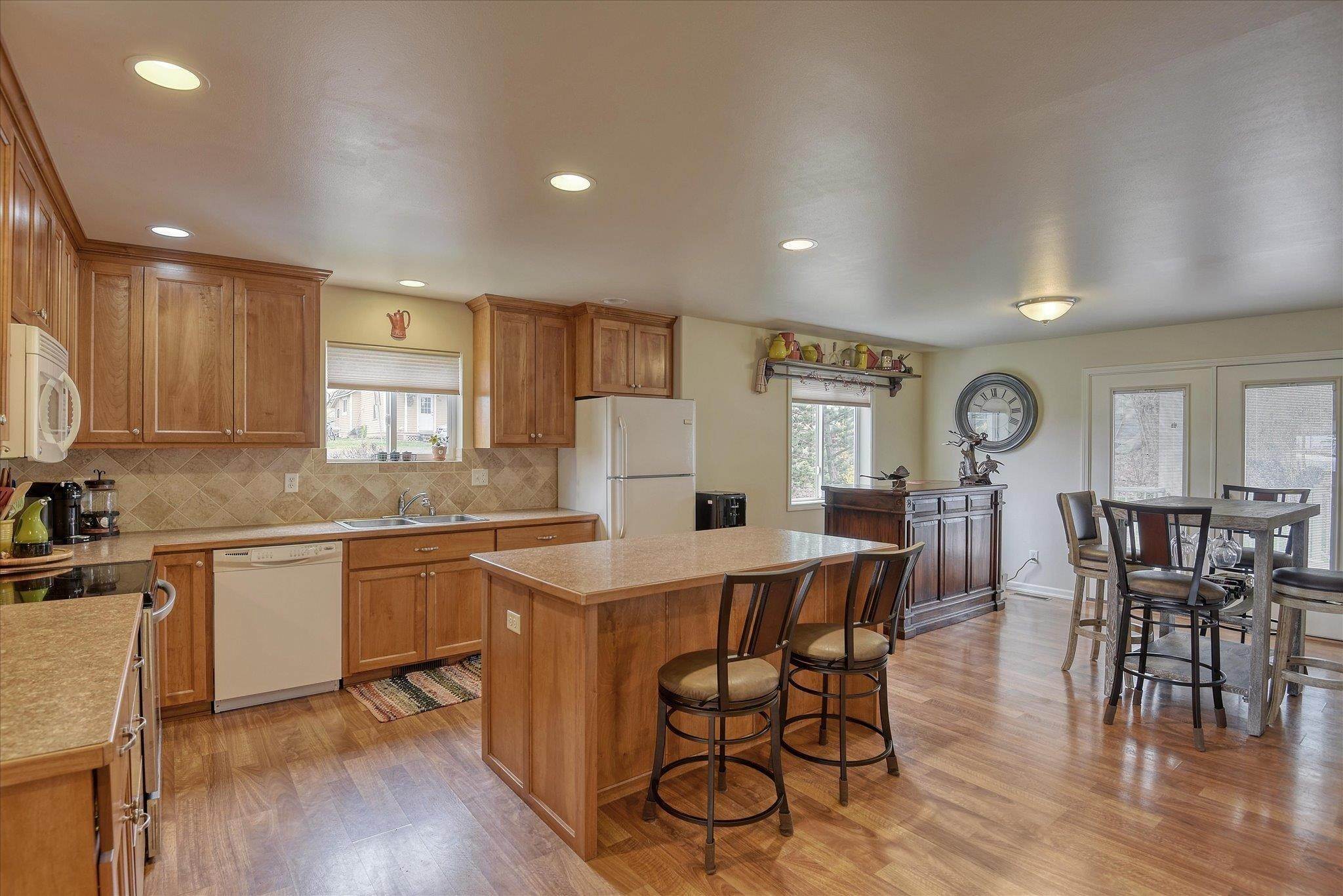 11. Single Family Homes for Sale at 345 S Aspen Street Reardan, Washington 99029 United States