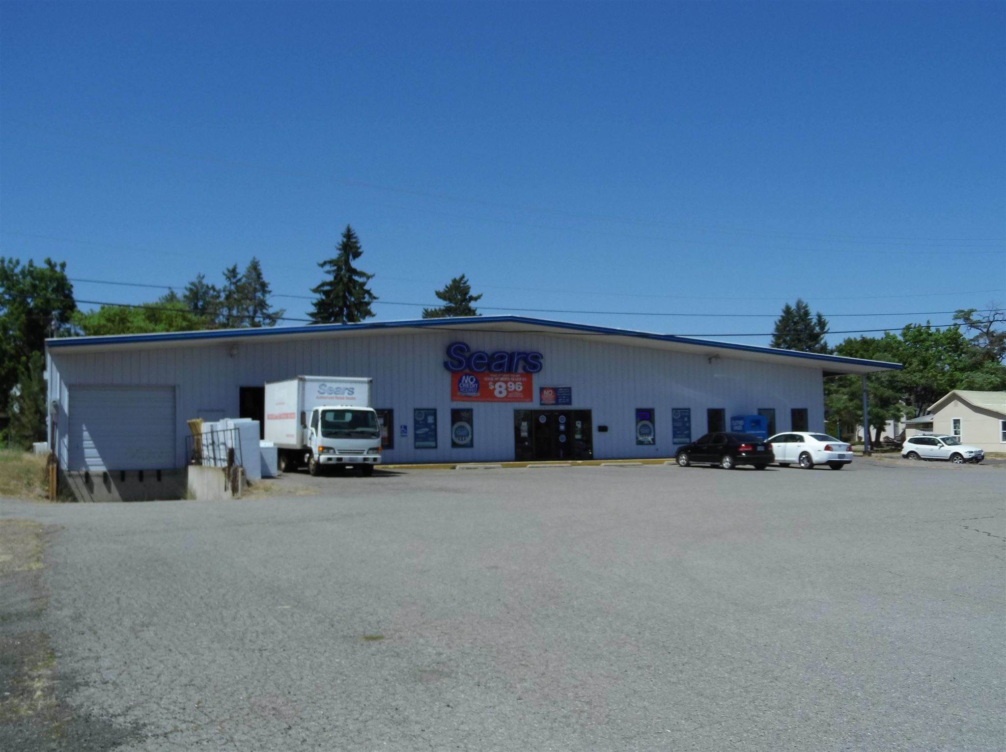Commercial for Sale at 10-16 W First Street Cheney, Washington 99004 United States