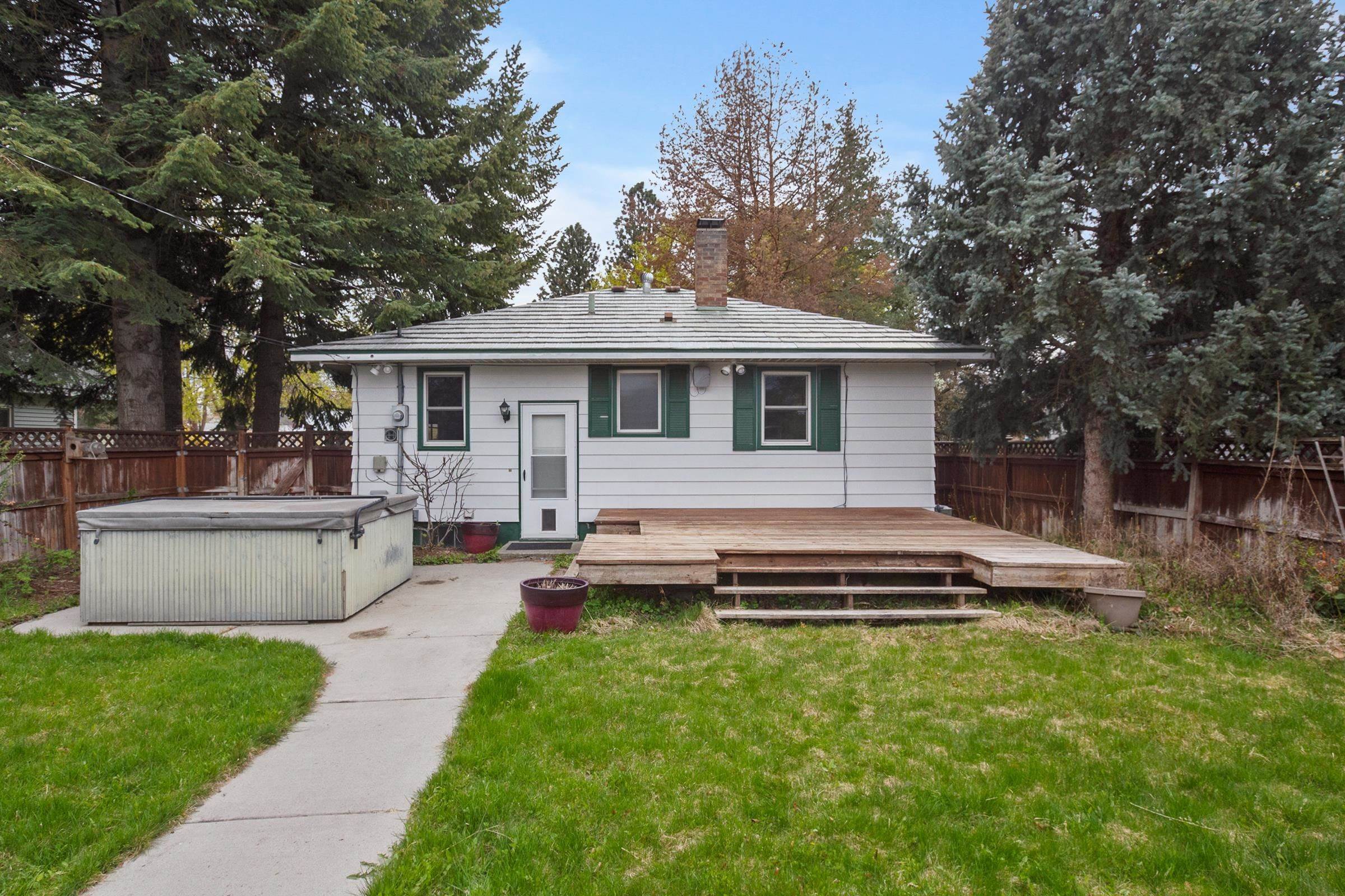 13. Single Family Homes for Sale at 3424 W Longfellow Avenue Spokane, Washington 99205 United States