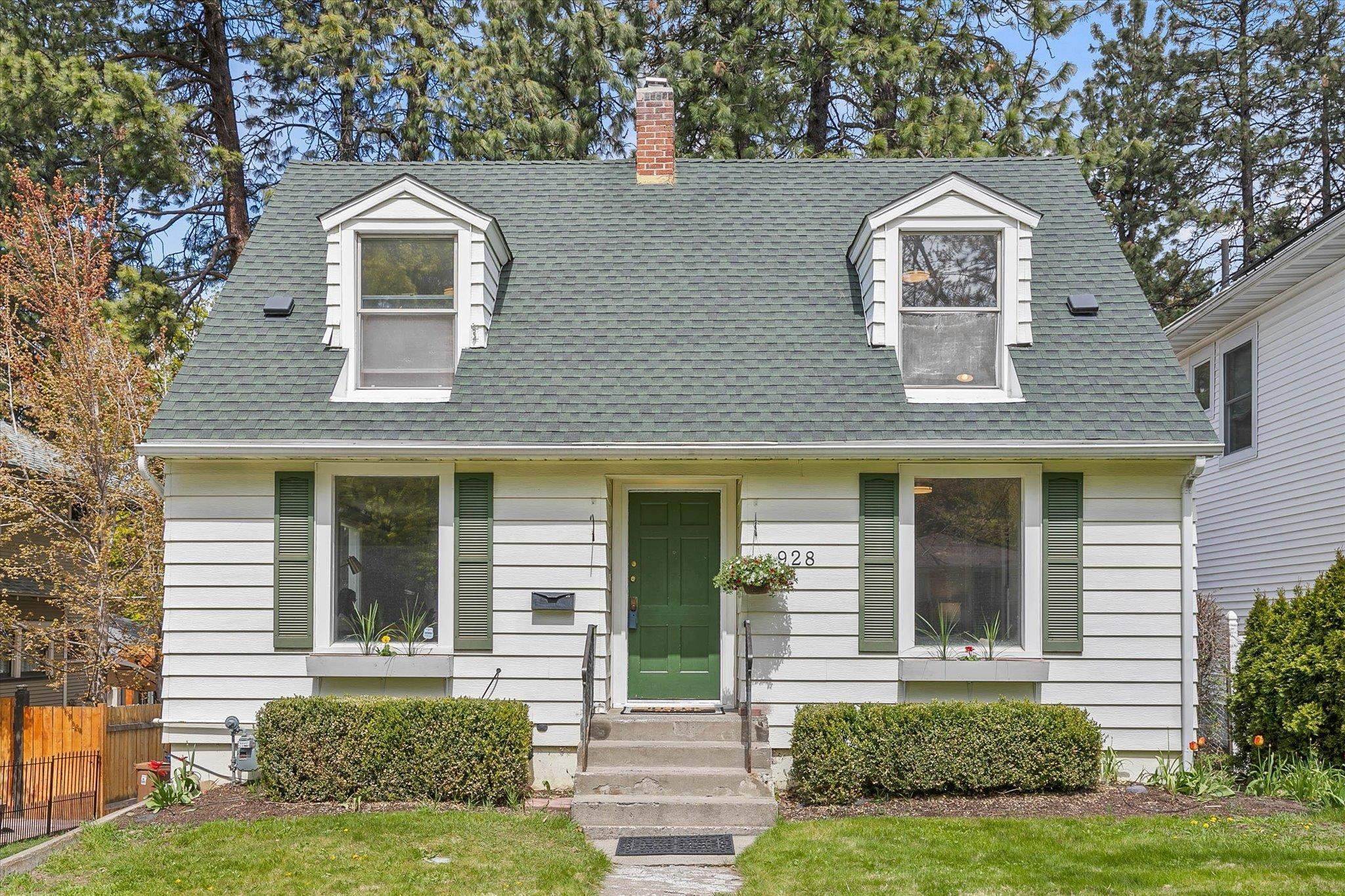 Single Family Homes for Sale at 928 W 14th Avenue Spokane, Washington 99204 United States