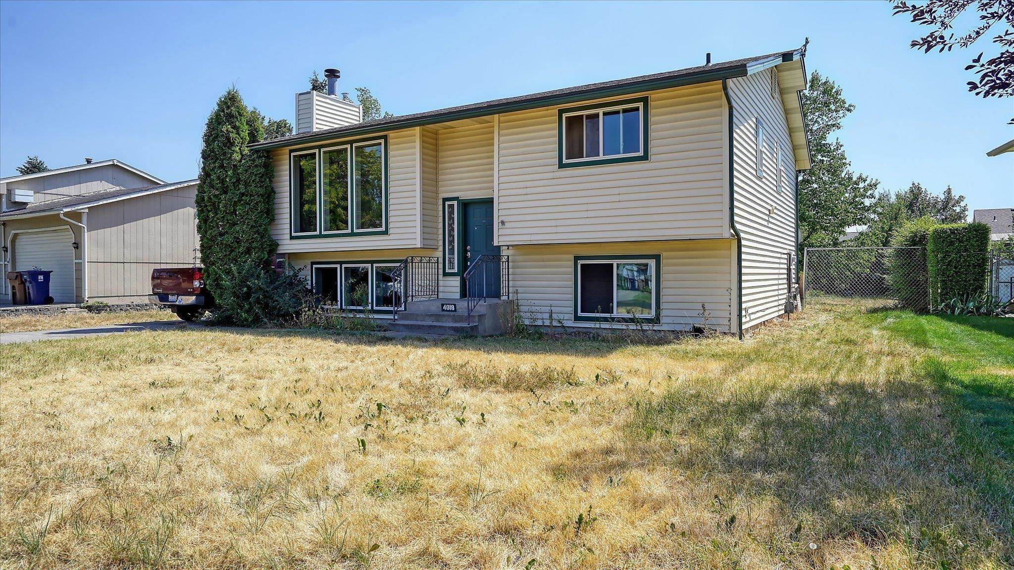 2. Single Family Homes for Sale at 4018 E Montgomery Avenue Spokane, Washington 99217 United States