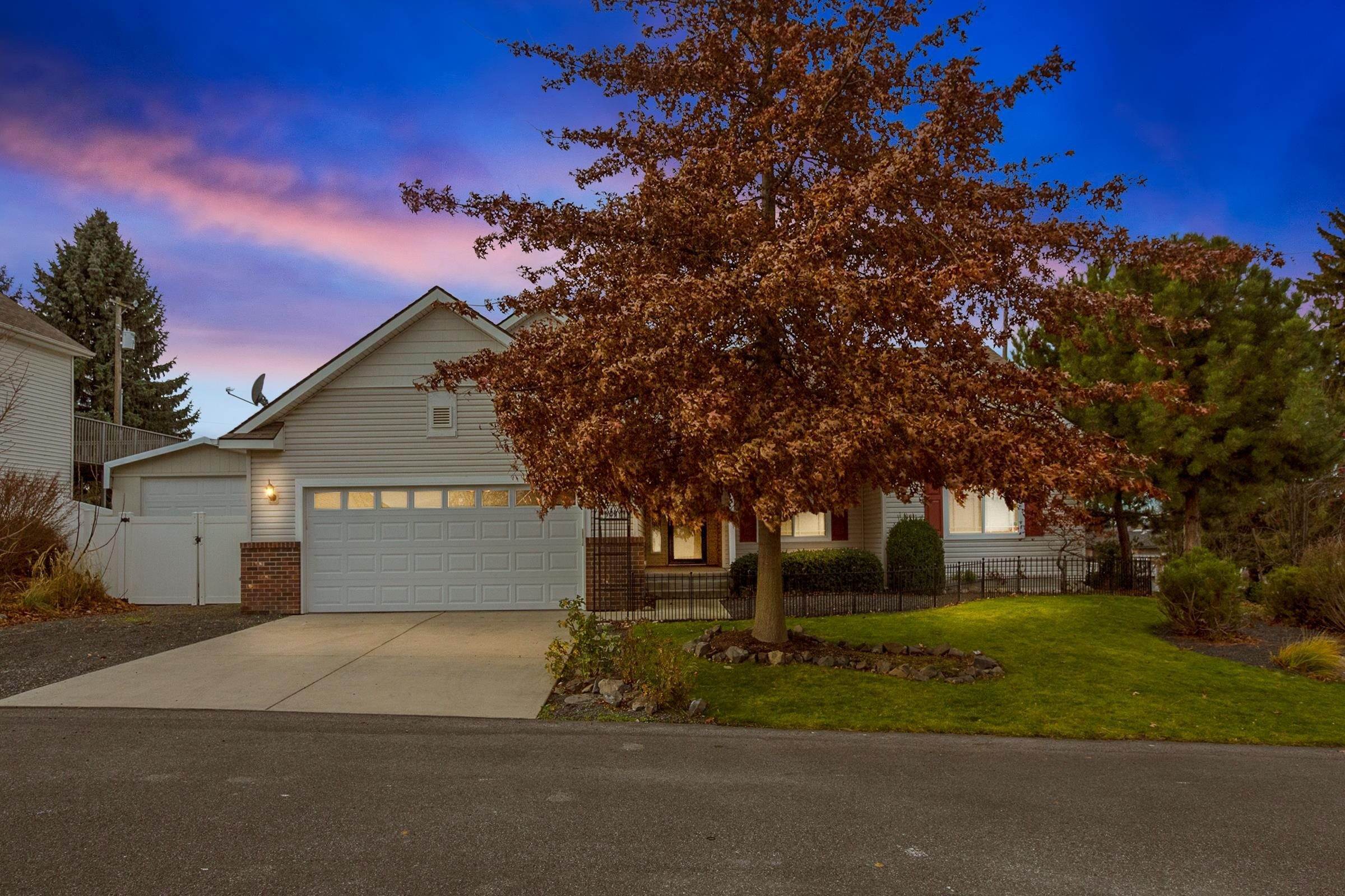 1. Single Family Homes for Sale at 404 S Grady Lane Spokane Valley, Washington 99016 United States