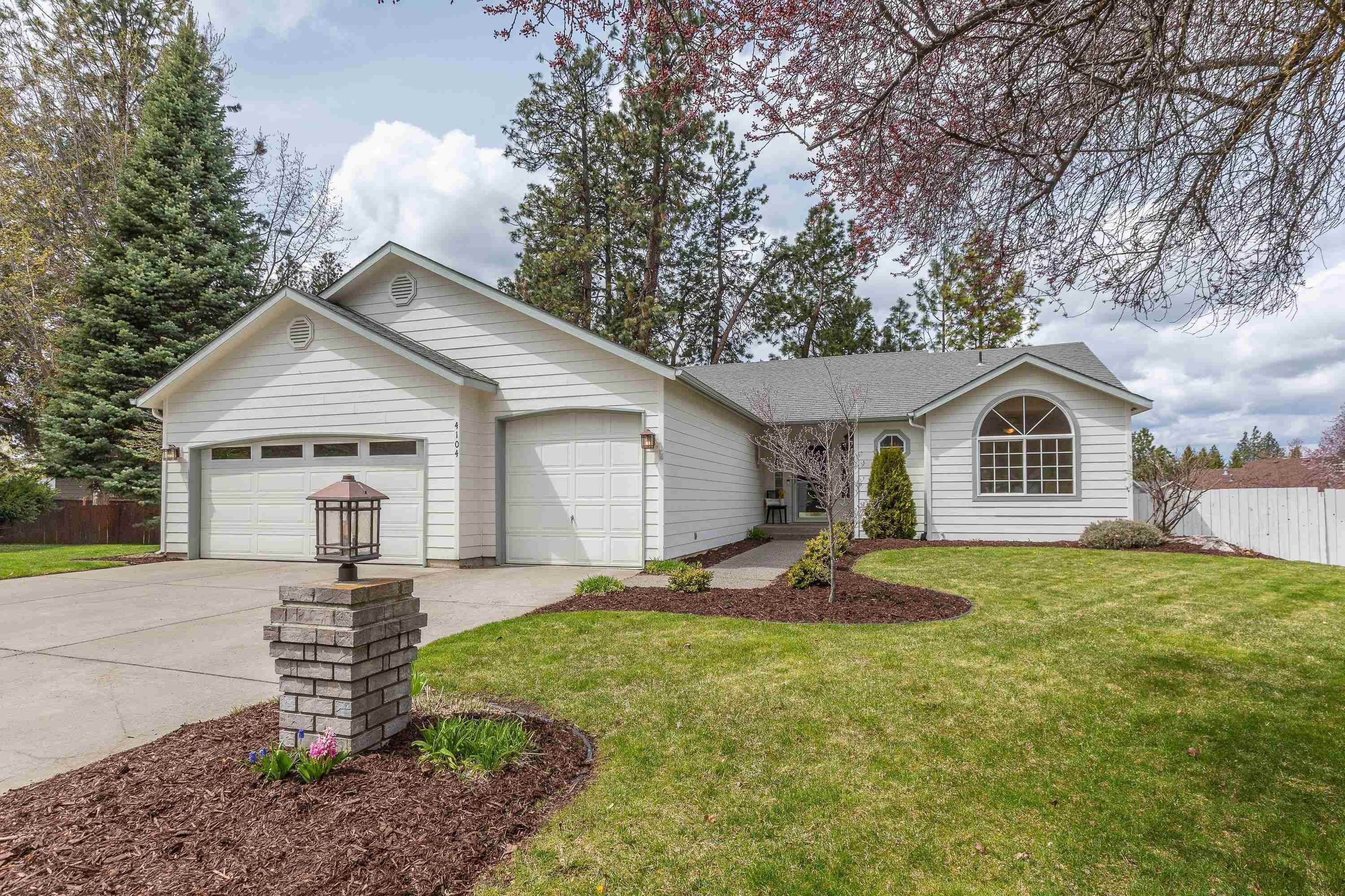 2. Single Family Homes for Sale at 4104 S Morrill Court Spokane, Washington 99223 United States