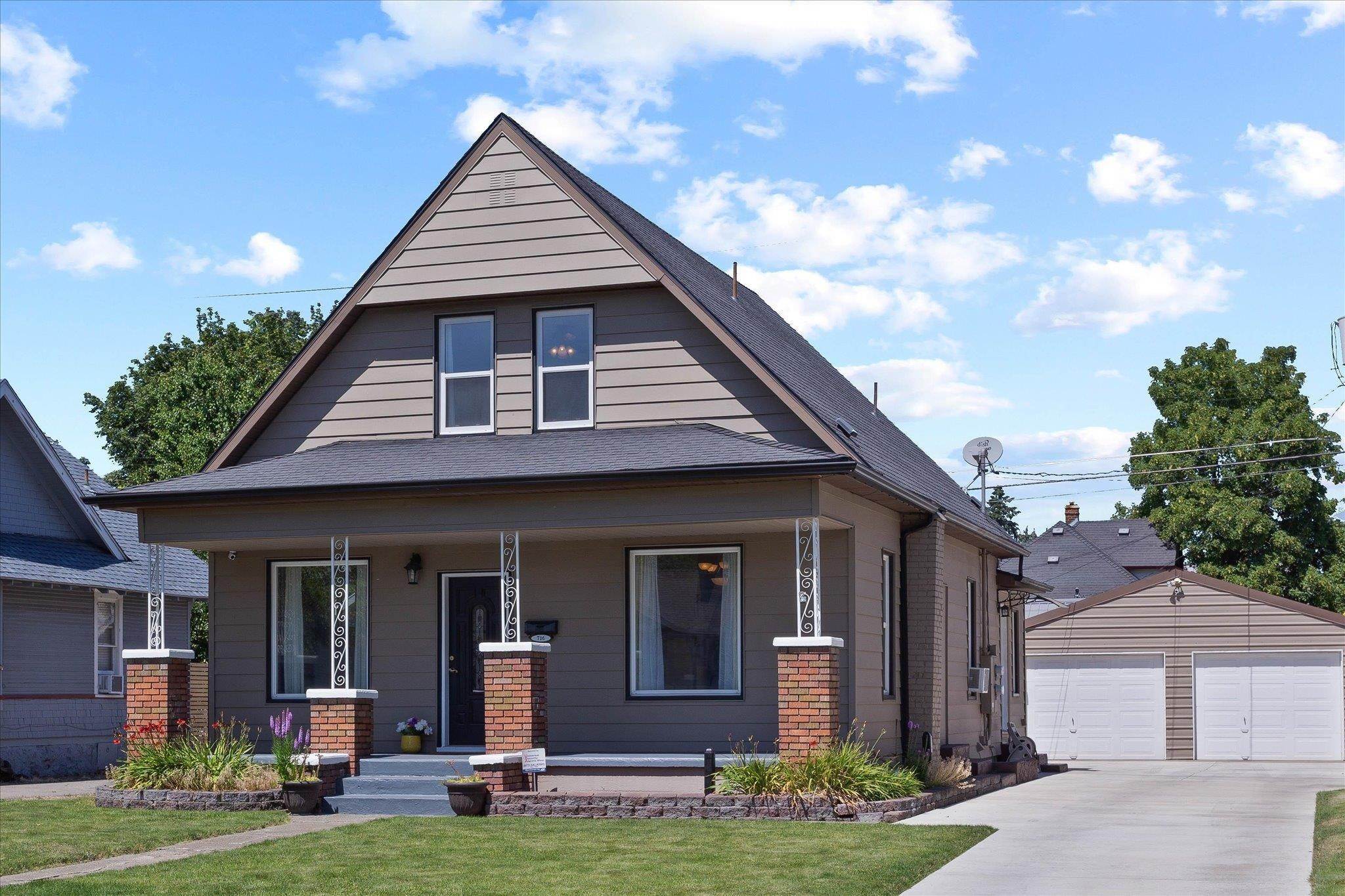 3. Single Family Homes for Sale at 716 W Mansfield Avenue Spokane, Washington 99205 United States
