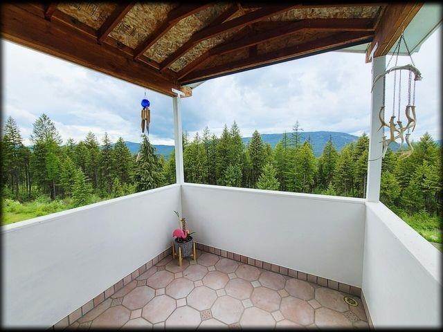 20. Single Family Homes for Sale at 2325 Quinns Meadow Road Colville, Washington 99114 United States