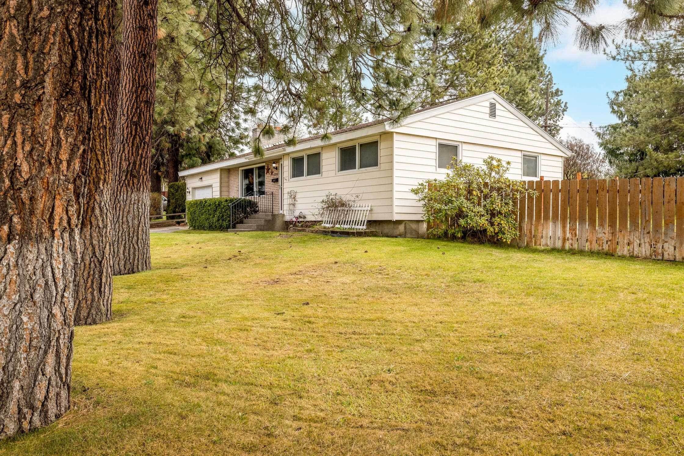 2. Single Family Homes for Sale at 6706 N Alberta Street Spokane, Washington 99208 United States