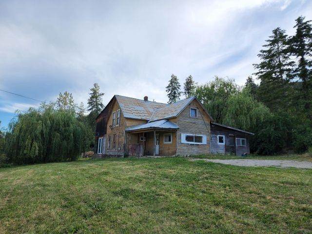 7. Single Family Homes for Sale at 842 Lot 4i & 4j Valley Westside Road Colville, Washington 99114 United States