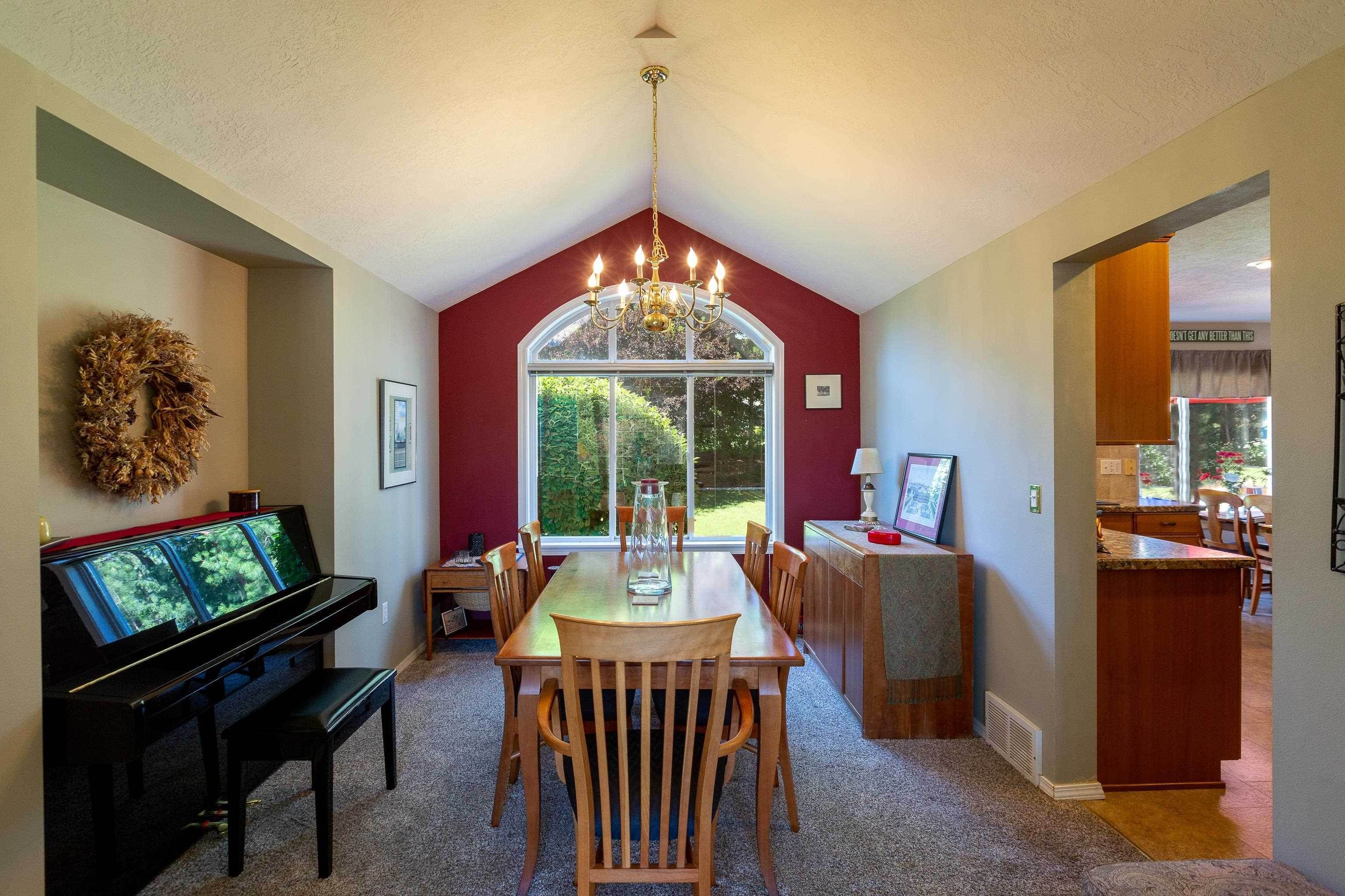 7. Single Family Homes for Sale at 16101 N Glencrest Drive Spokane, Washington 99208 United States