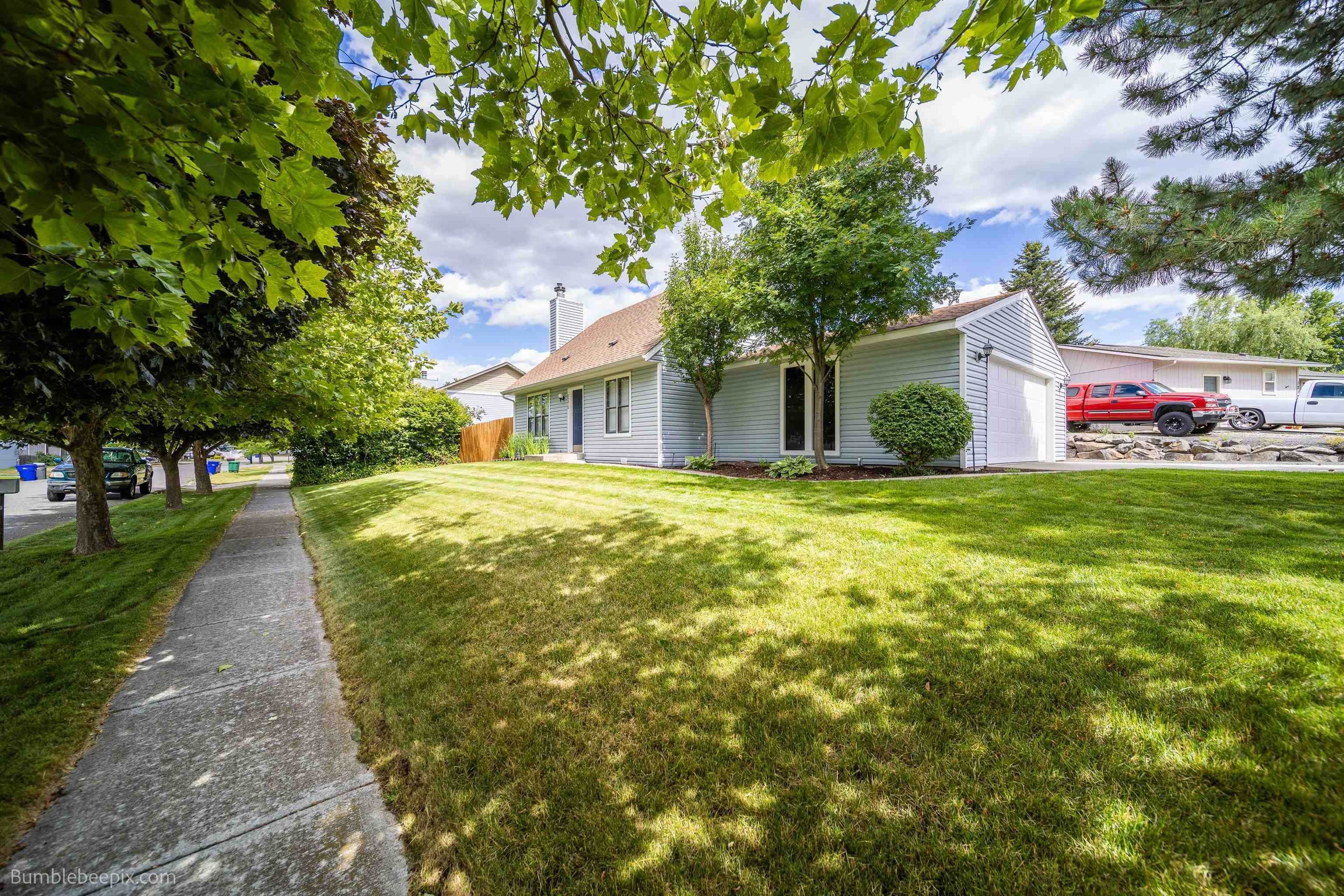 4. Single Family Homes for Sale at 23210 E Sinto Drive Liberty Lake, Washington 99019 United States