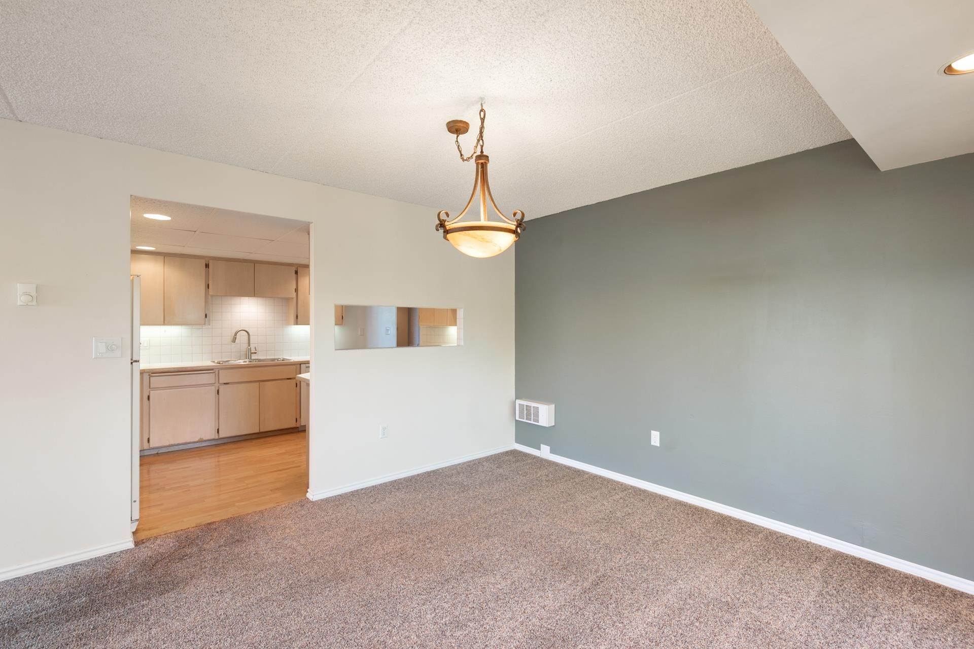 14. Single Family Homes for Sale at 1311 S Westcliff Place Spokane, Washington 99224 United States