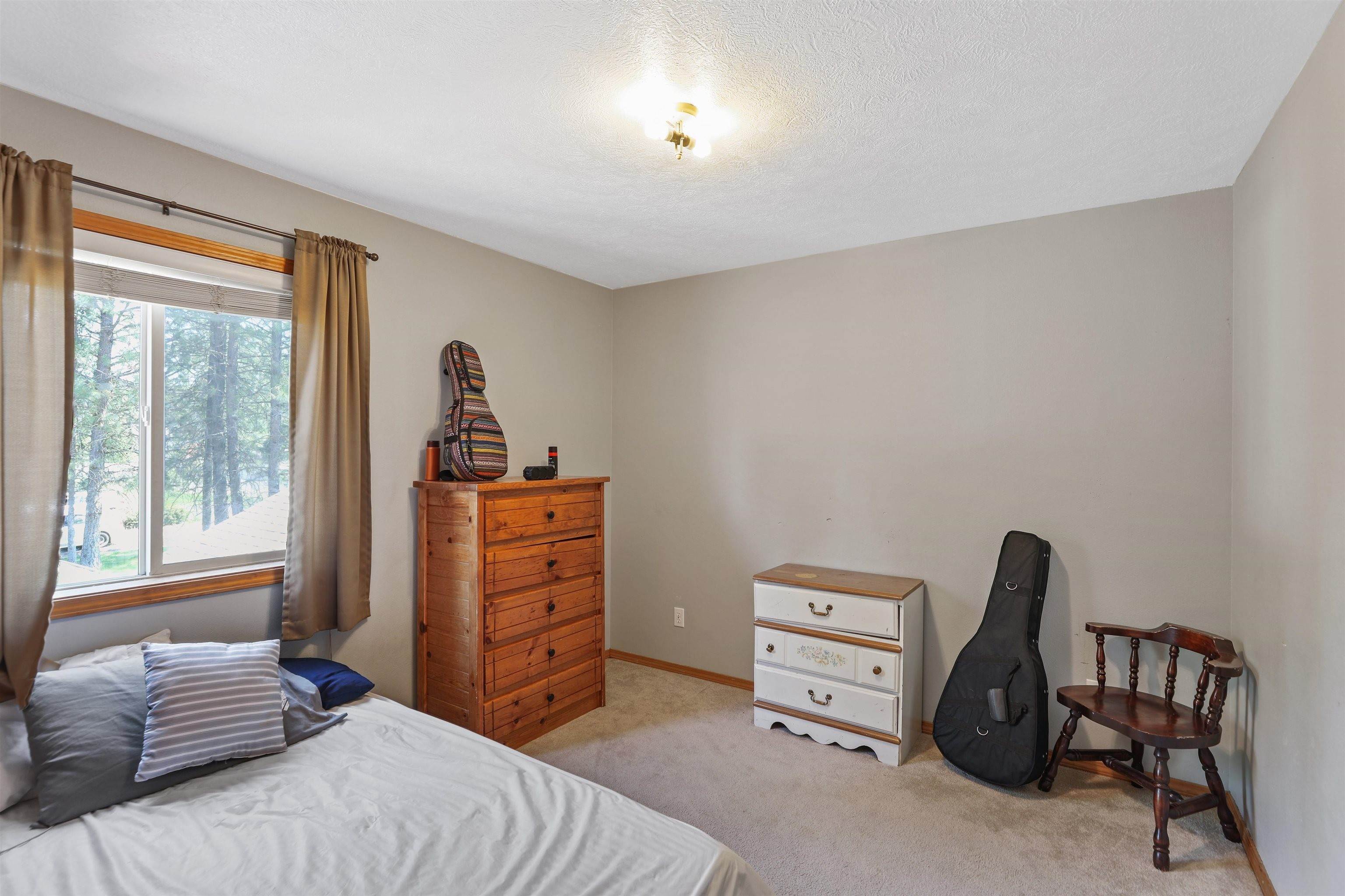 12. Single Family Homes for Sale at 6198 W Moriah Drive Nine Mile Falls, Washington 99026 United States