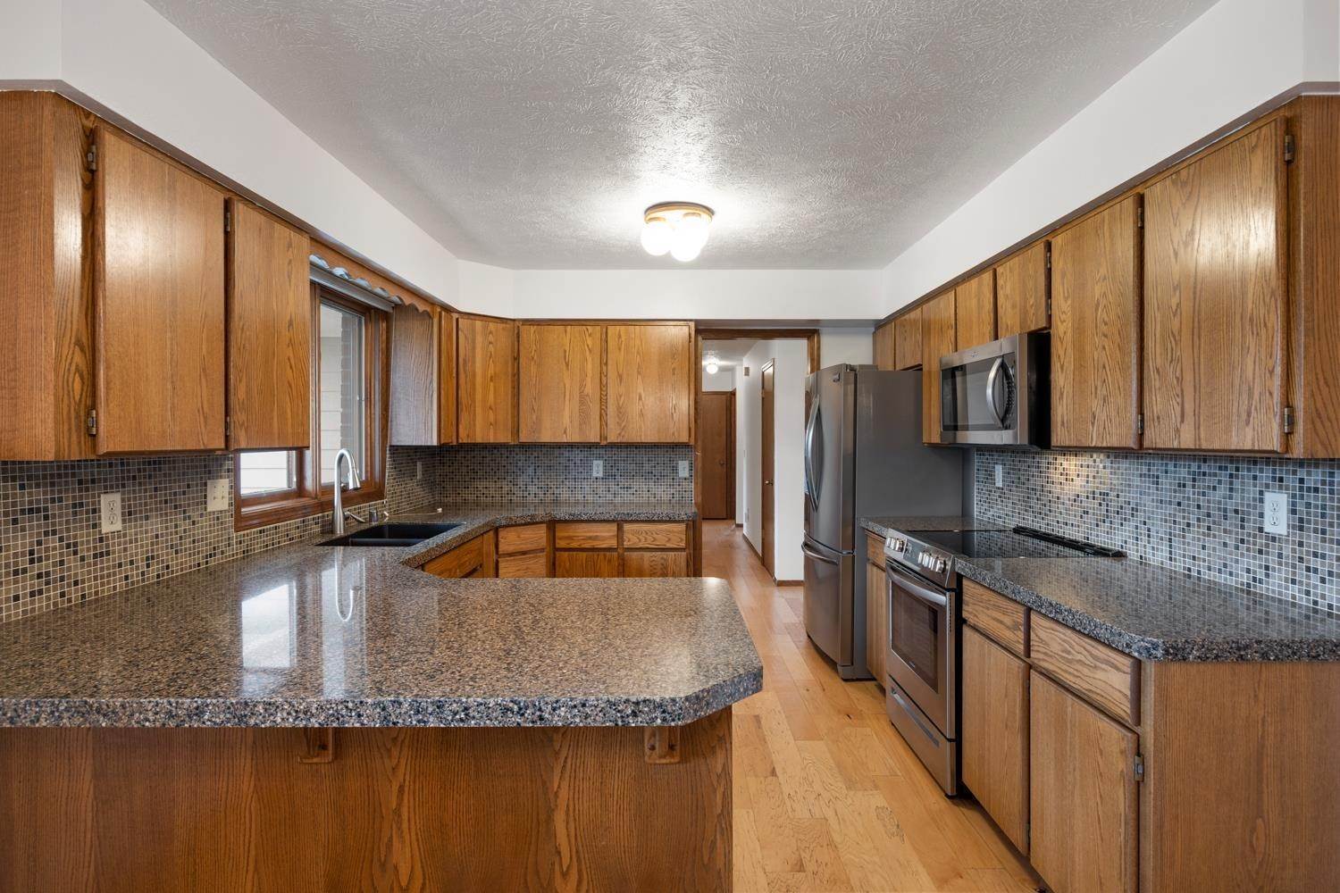 11. Single Family Homes for Sale at 5614 W Shawnee Avenue Spokane, Washington 99208 United States