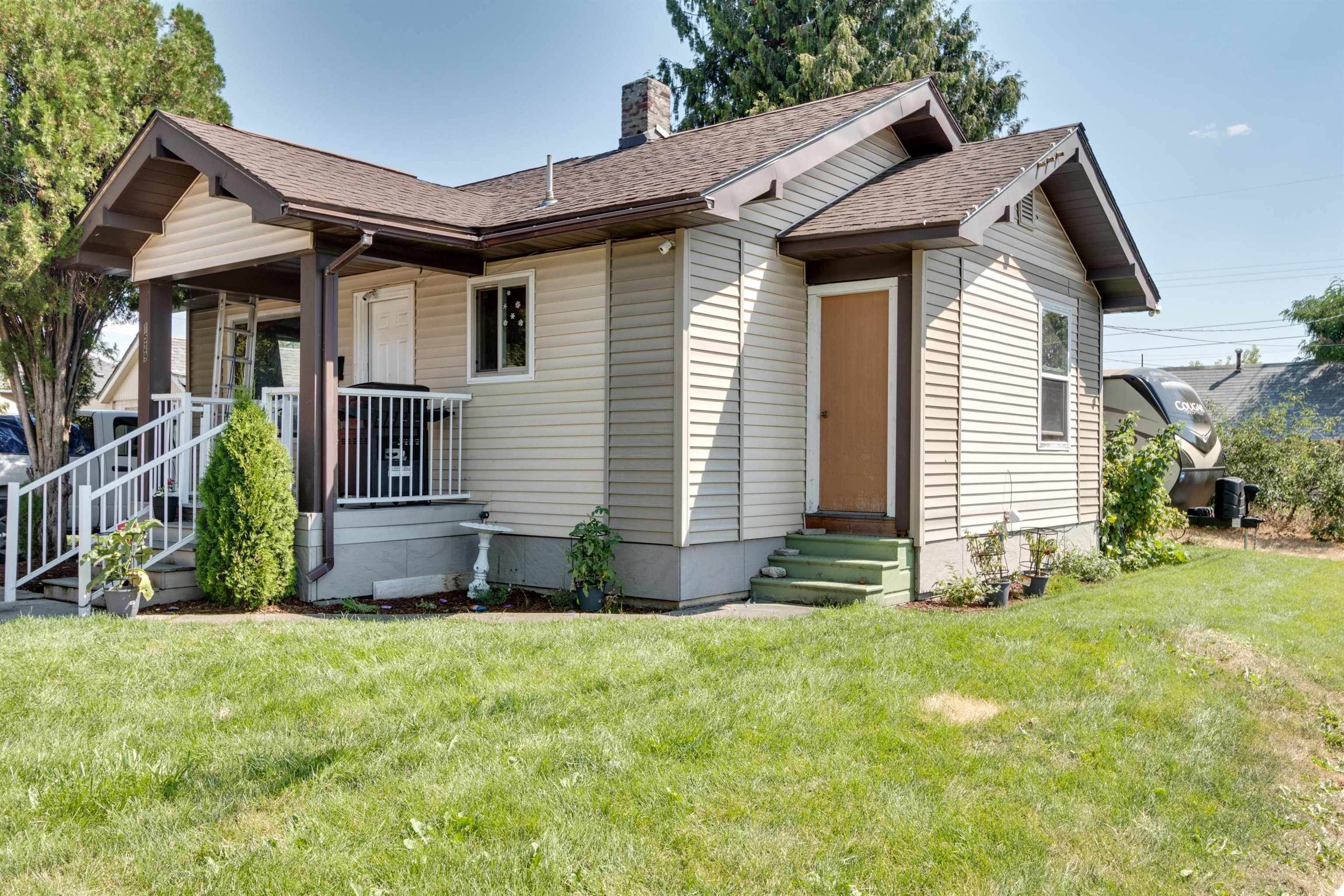 2. Single Family Homes for Sale at 1529 W Nora Avenue Spokane, Washington 99205 United States