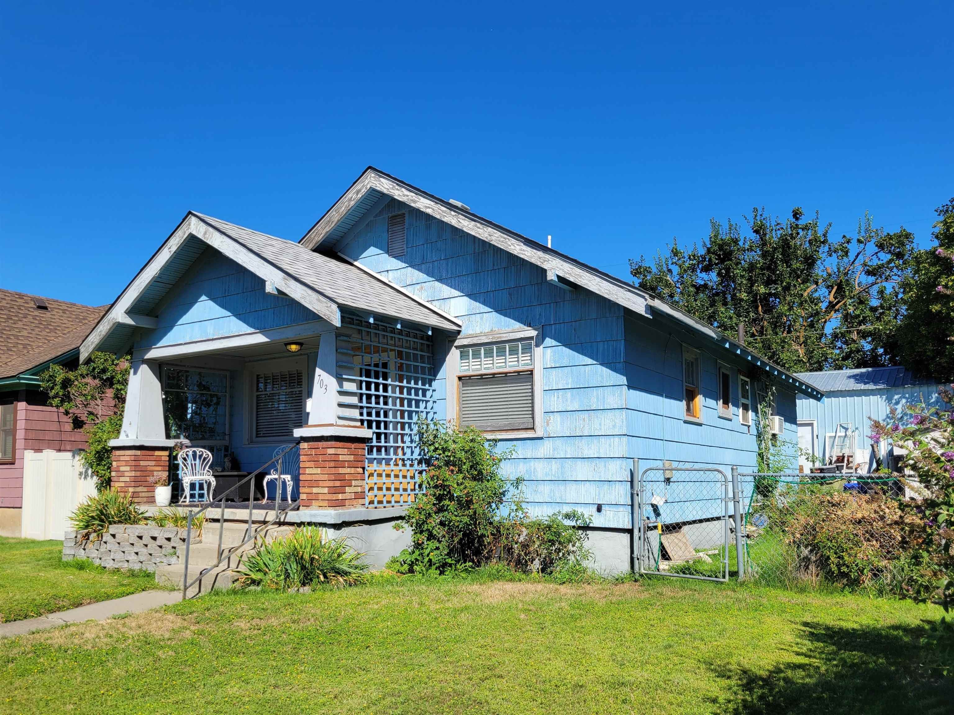 6. Single Family Homes for Sale at 703 E Dalton Avenue Spokane, Washington 99207 United States