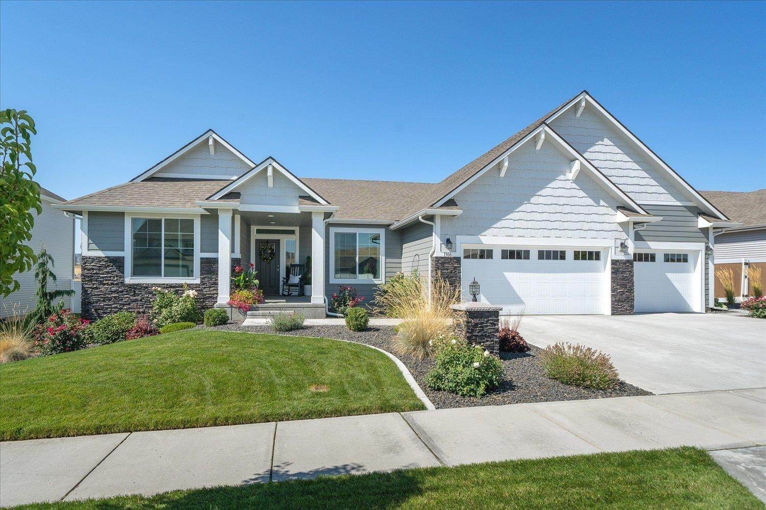 1. Single Family Homes for Sale at 1306 S Hodges Street Greenacres, Washington 99016 United States