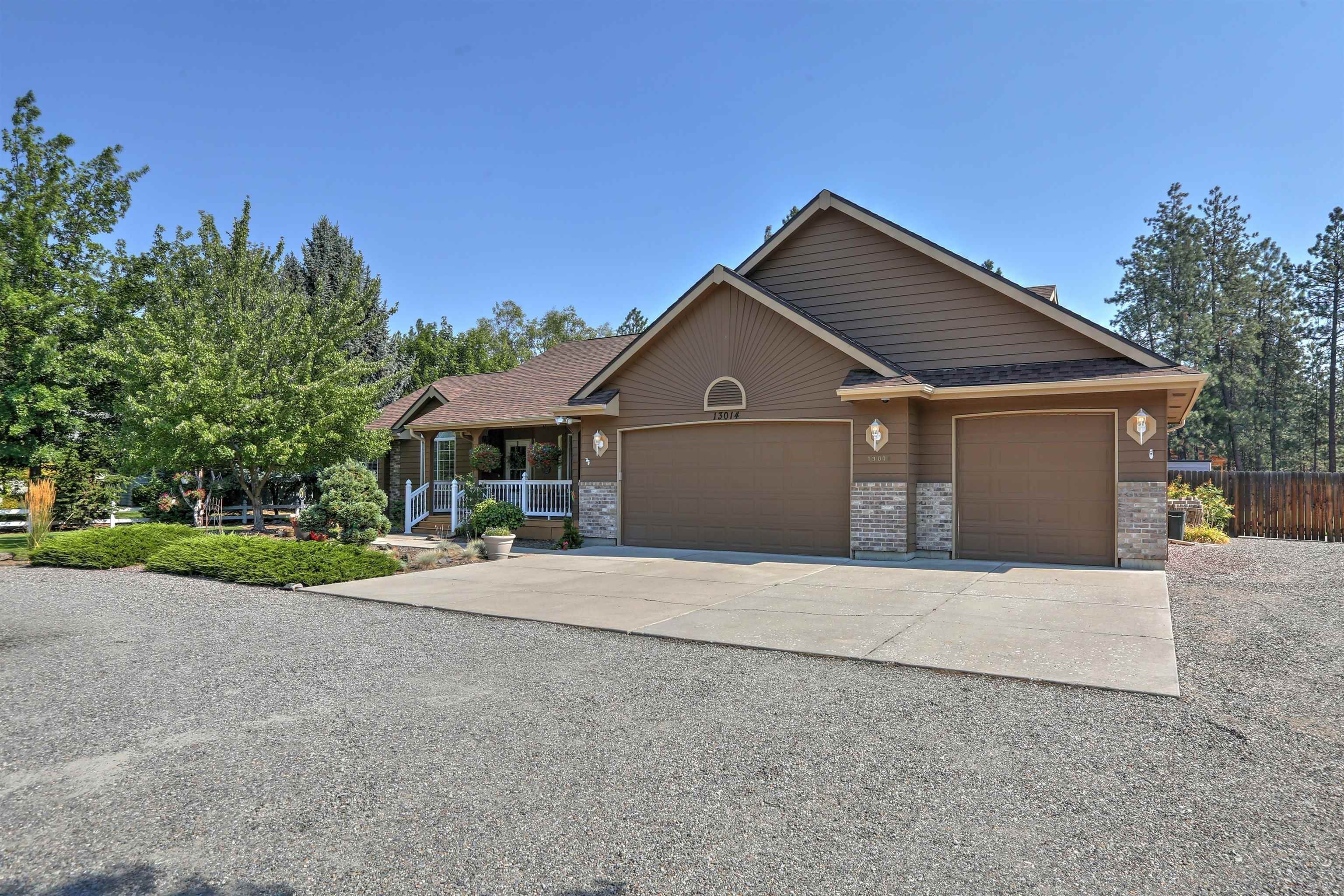 1. Single Family Homes for Sale at 13014 W Greenfield Road Nine Mile Falls, Washington 99026 United States