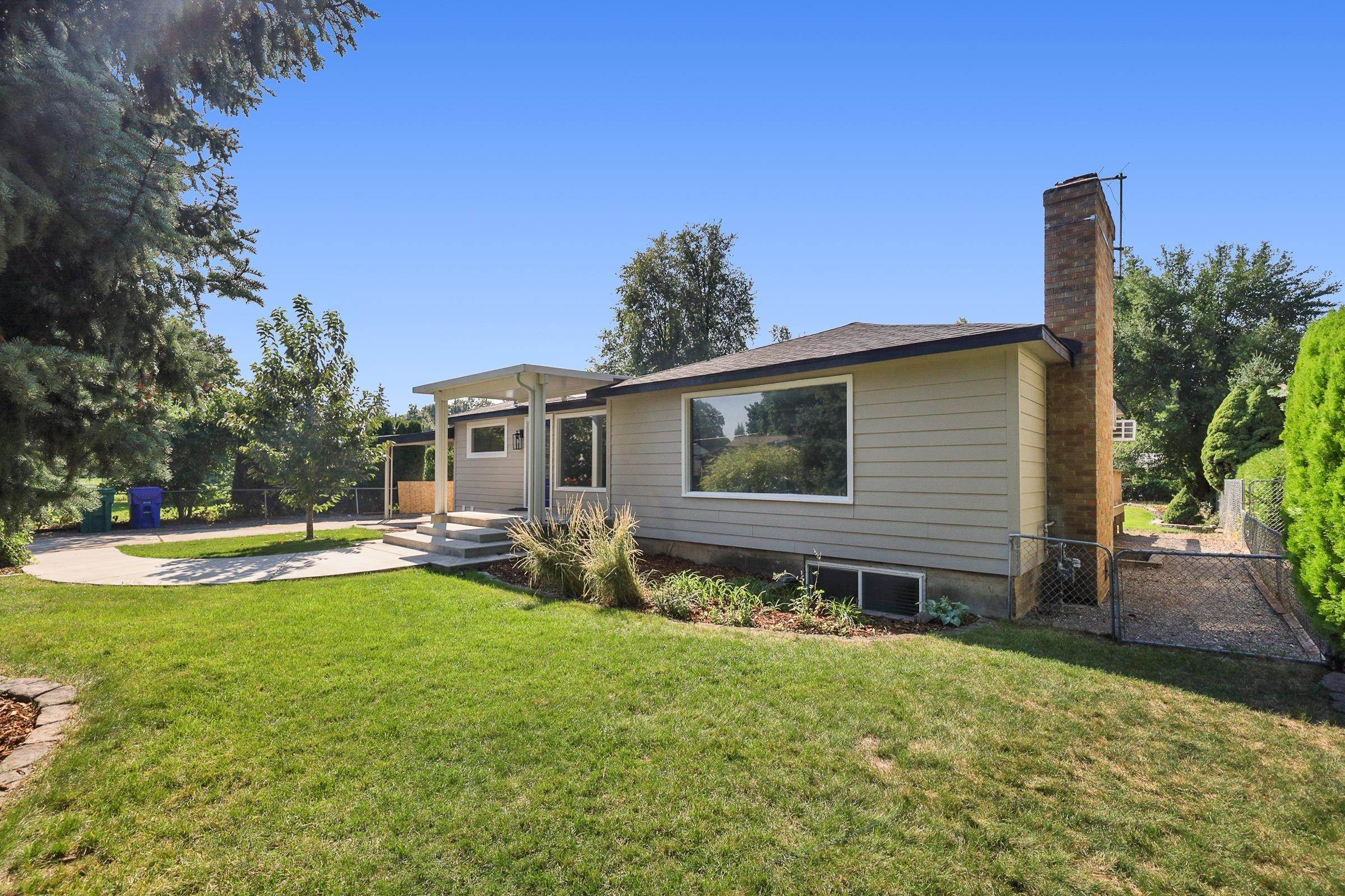 3. Single Family Homes for Sale at 3311 N Park Road Spokane, Washington 99212 United States