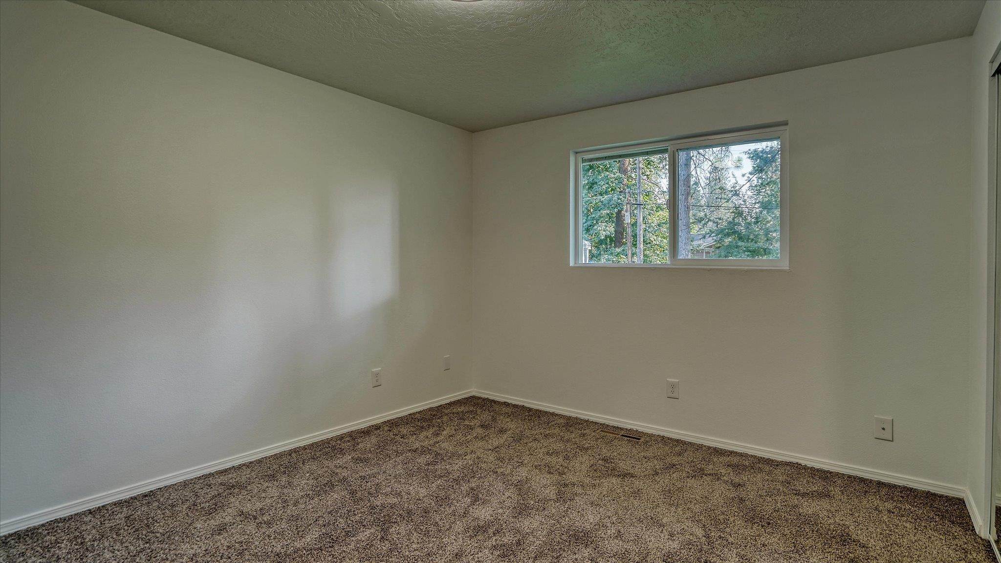 15. Residential Income for Sale at 10918 E 17th Avenue Spokane Valley, Washington 99206 United States