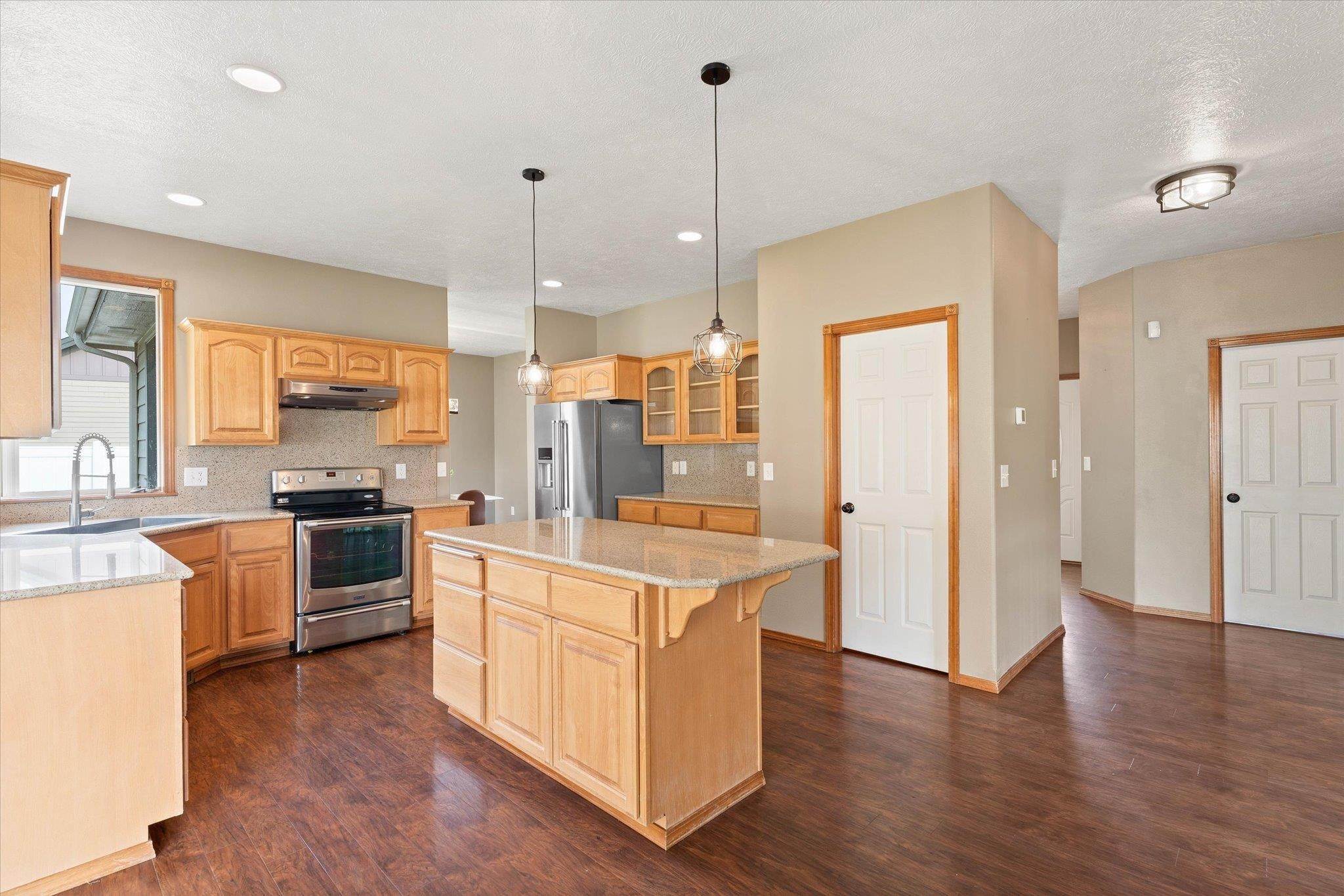 11. Single Family Homes for Sale at 8109 N Kyle Street Spokane, Washington 99208 United States