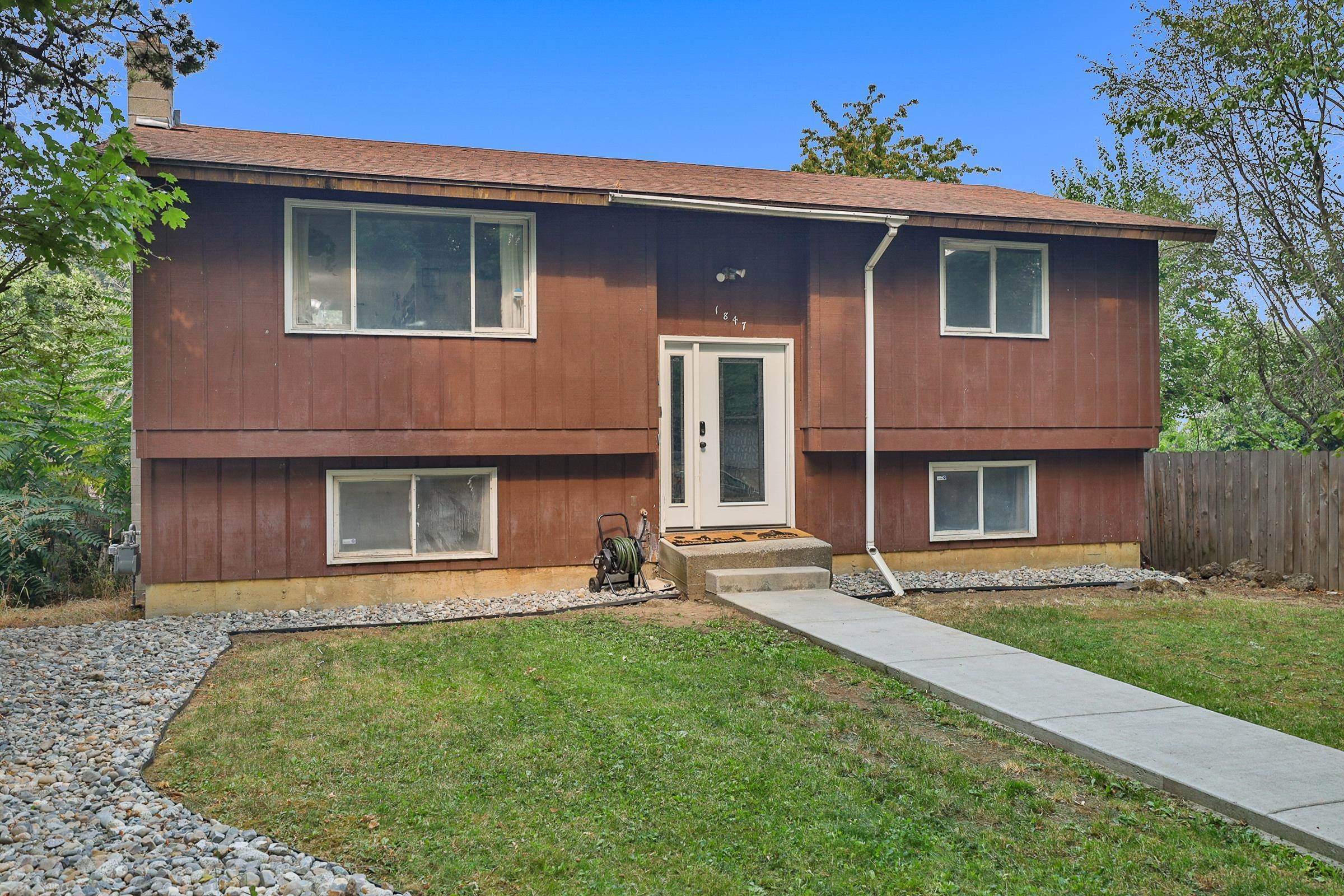 20. Single Family Homes for Sale at 1847 E 13th Avenue Spokane, Washington 99202 United States