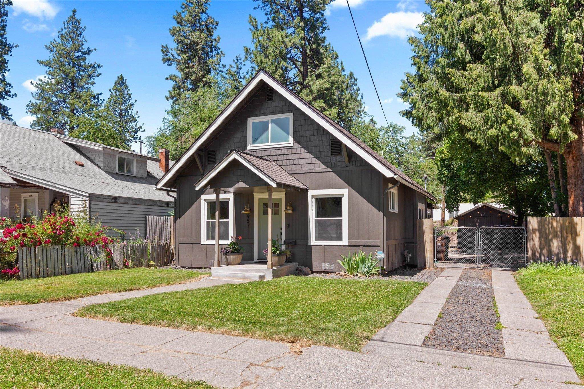 2. Single Family Homes for Sale at 957 E 9th Avenue Spokane, Washington 99202 United States