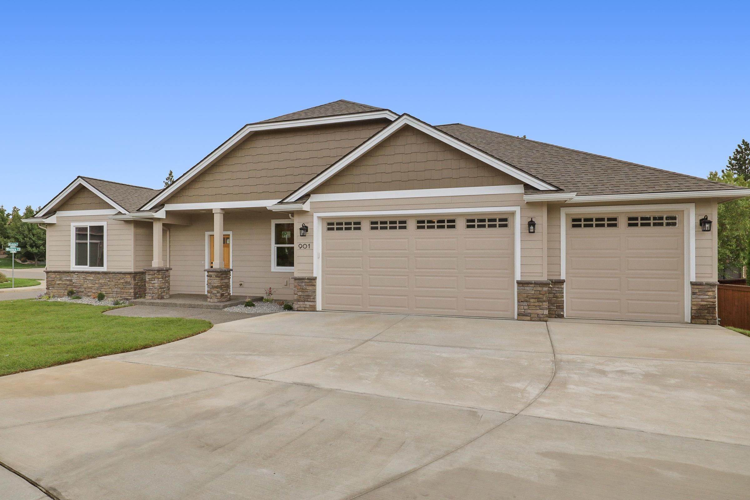 3. Single Family Homes for Sale at 901 W Westera Court Spokane, Washington 99224 United States